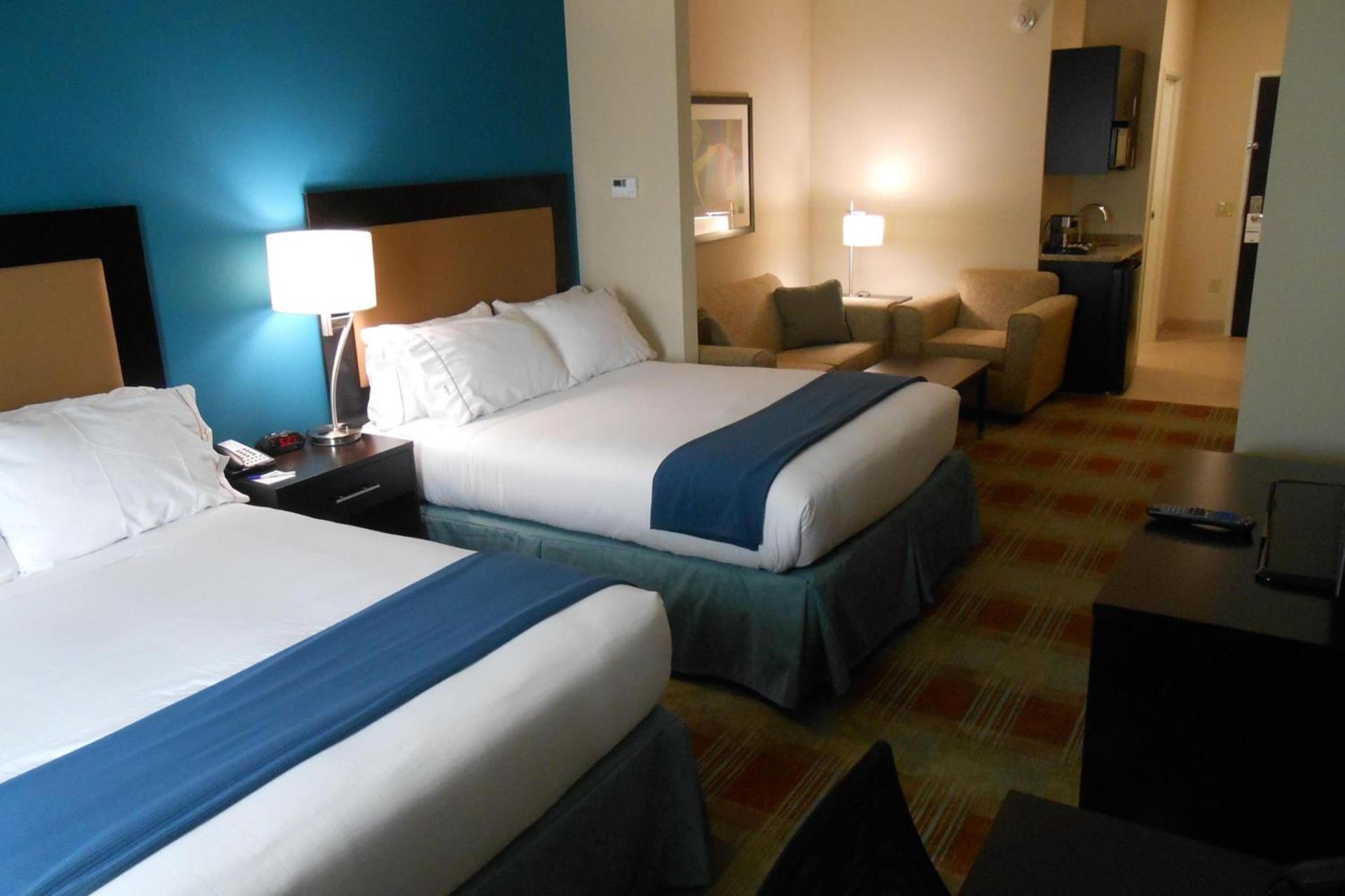 Holiday Inn Express & Suites Houston Northwest-Brookhollow by IHG photo 2