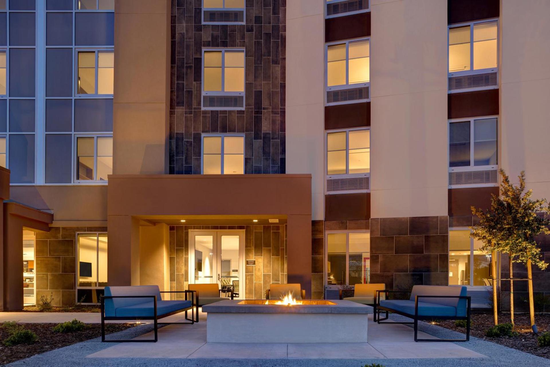 Home2 Suites By Hilton Petaluma photo 4