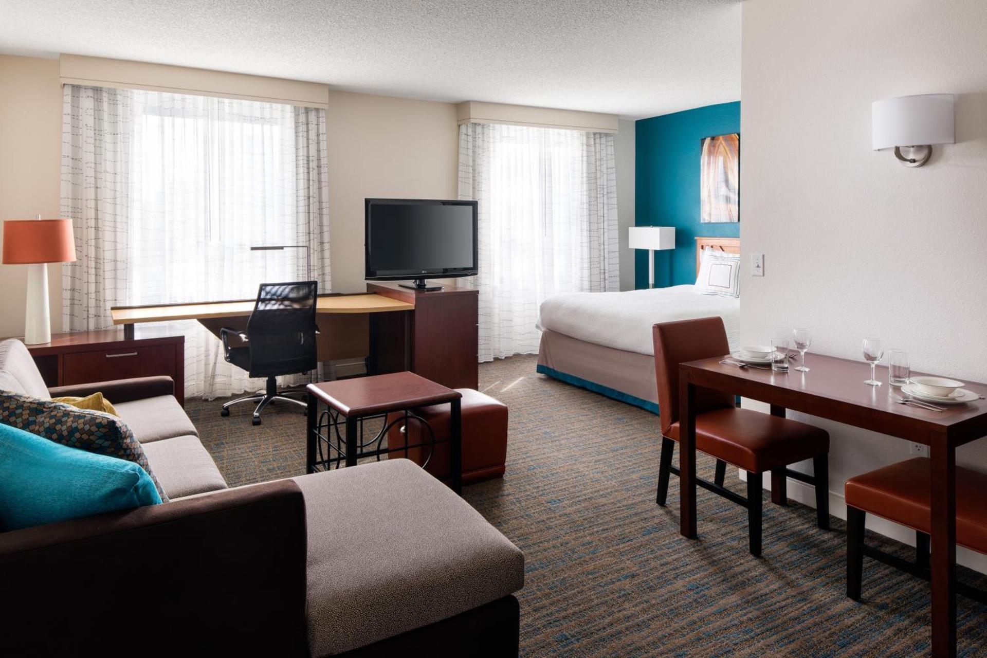 Residence Inn by Marriott Las Vegas Hughes Center photo 2