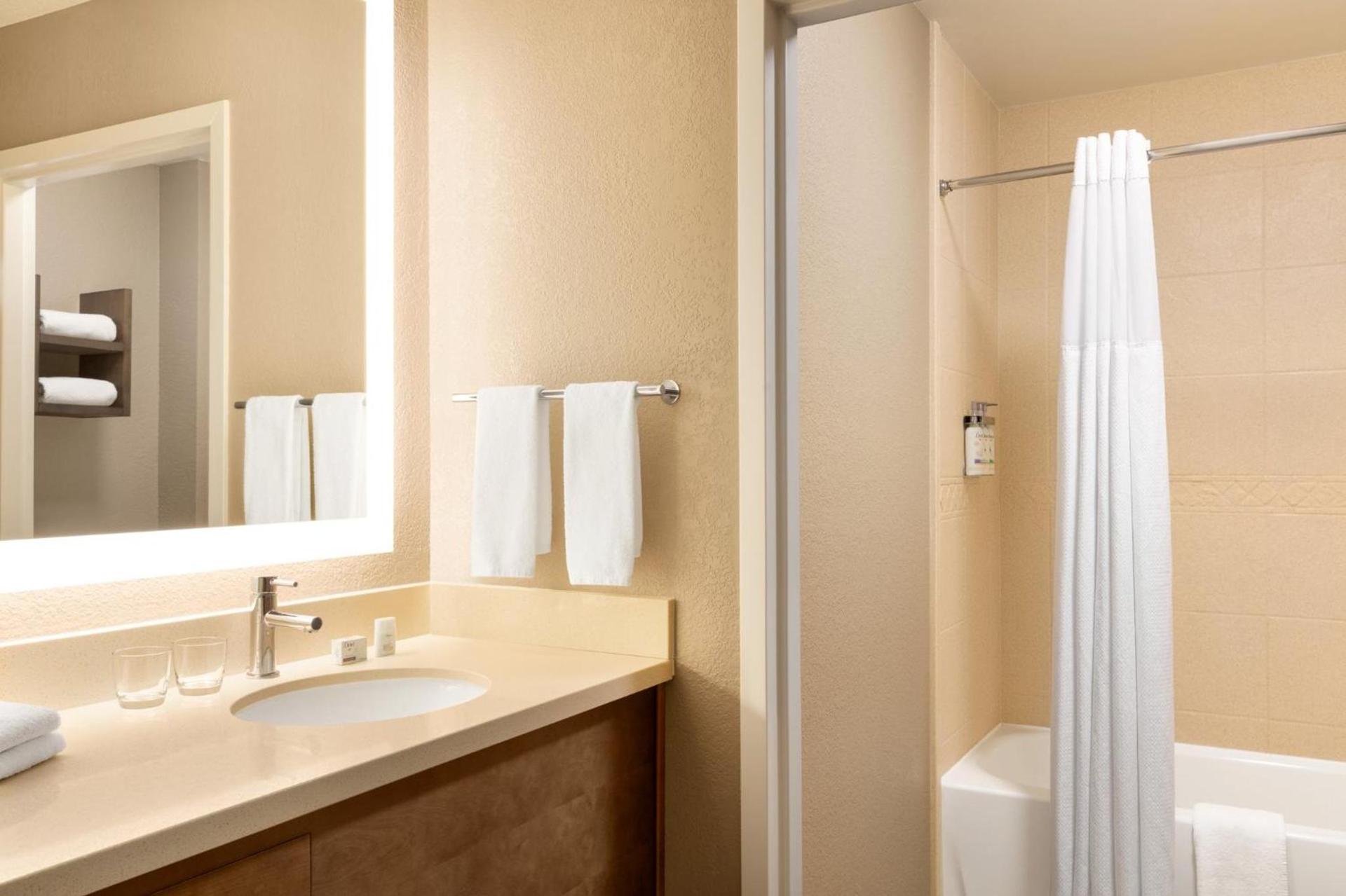 Staybridge Suites Fort Wayne by IHG photo 30