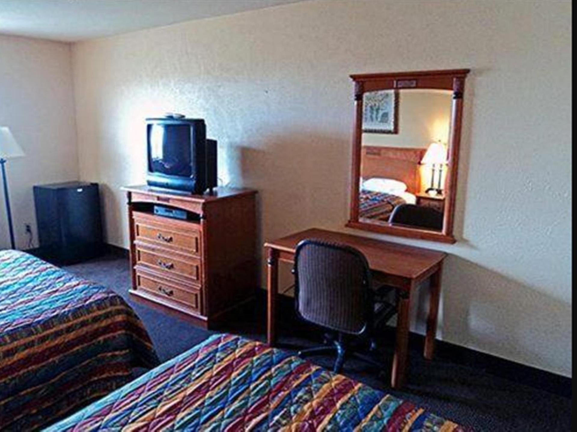 Motel 6-Moriarty, NM photo 27