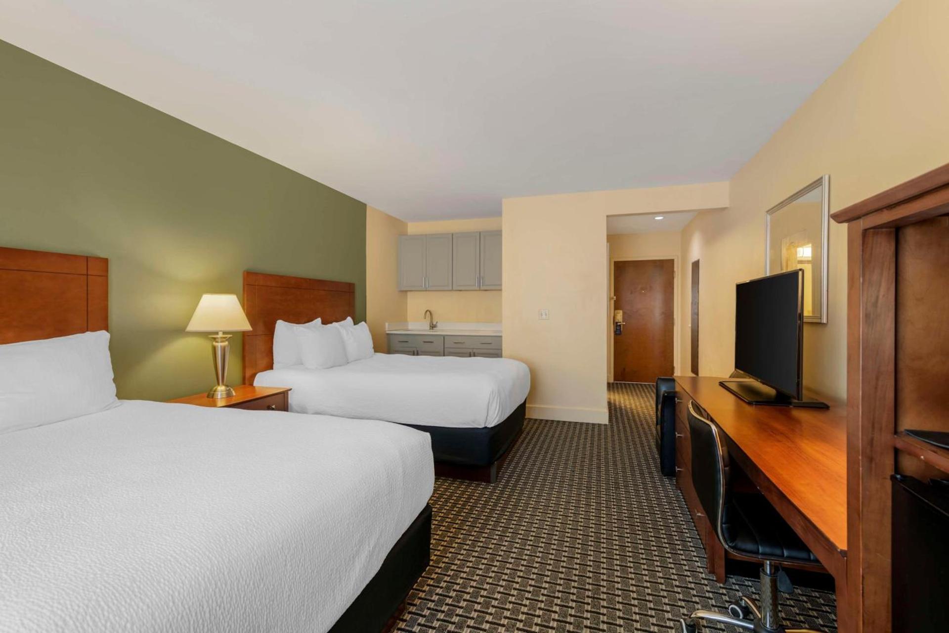 Best Western Plus Brunswick Bath photo 4