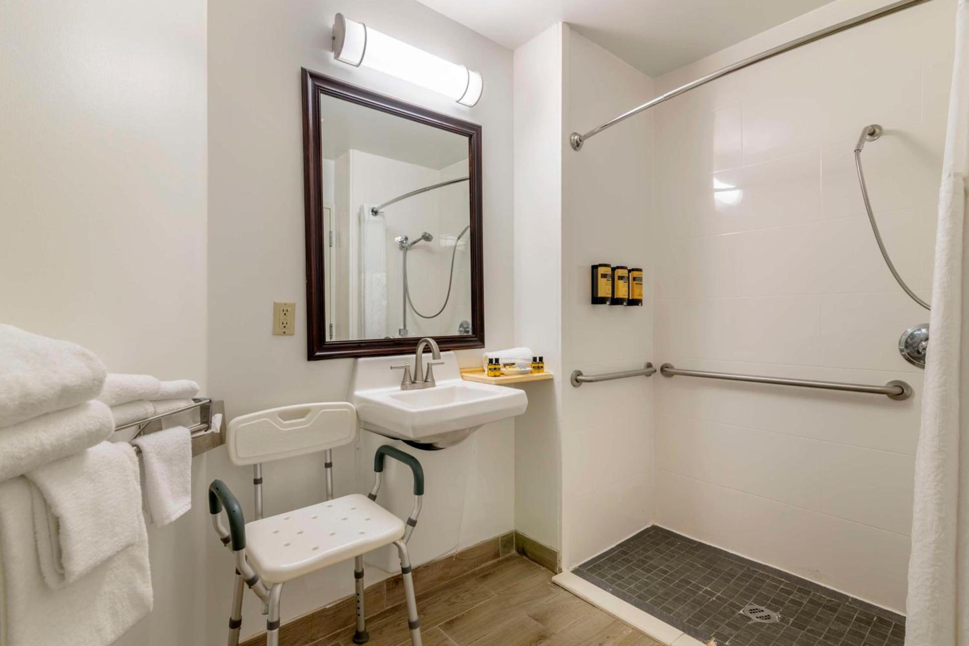 Best Western Plus Brunswick Bath photo 27