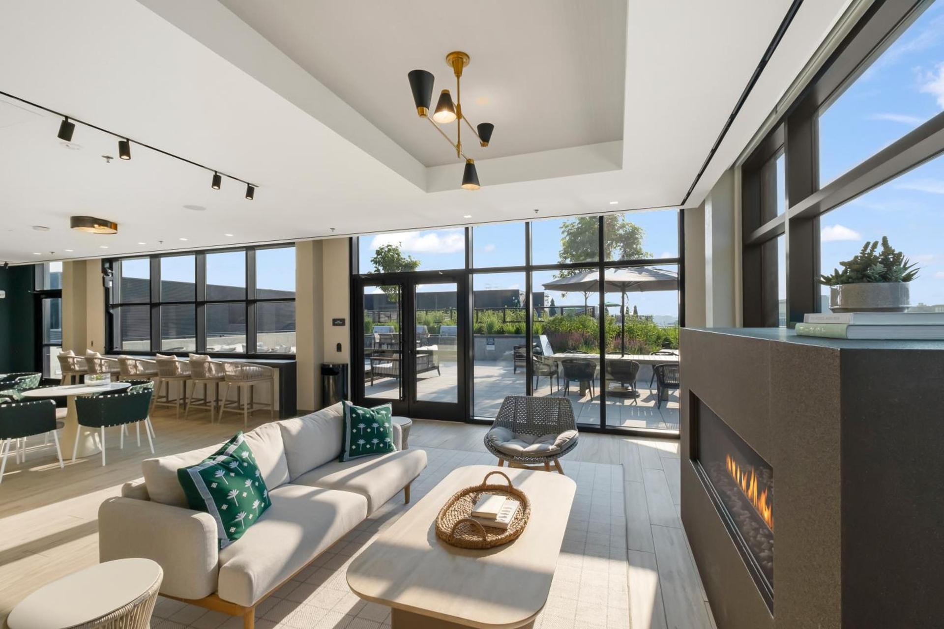 Global Luxury Suites at Capitol Hill photo 42