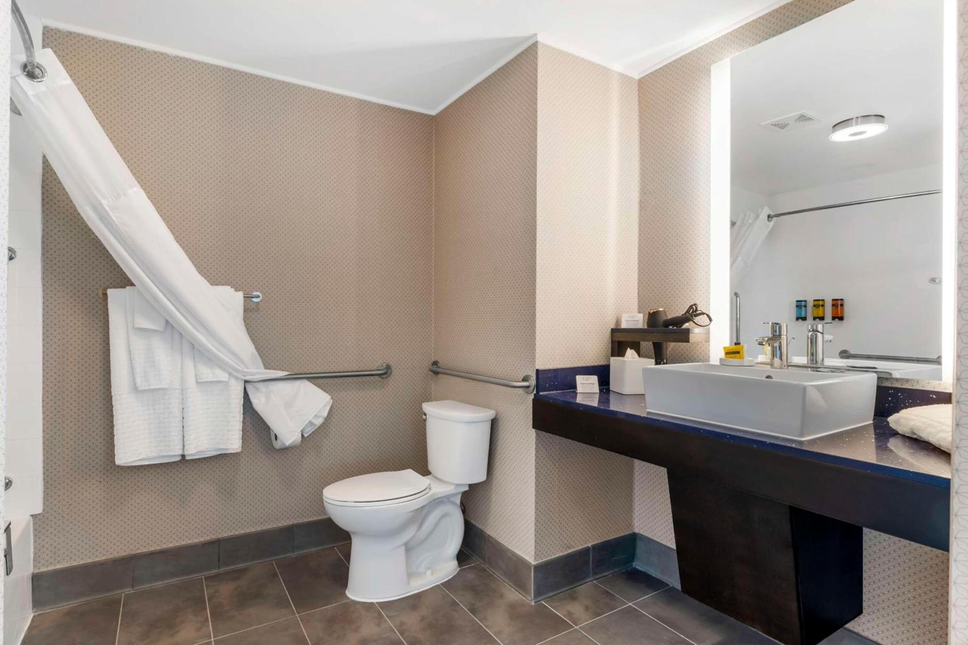 GLo Best Western Pooler - Savannah Airport Hotel photo 25
