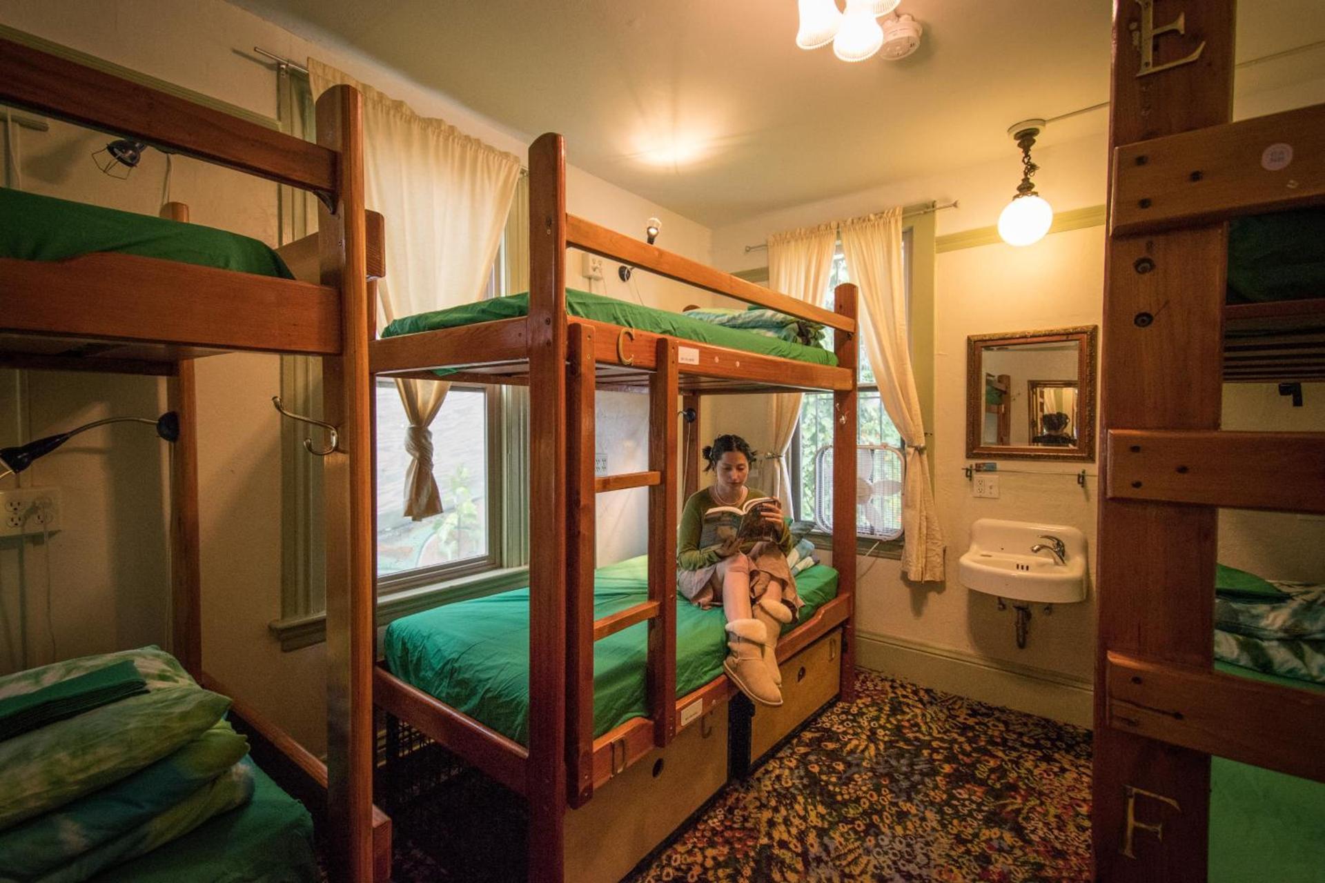 Green Tortoise Hostel photo 31