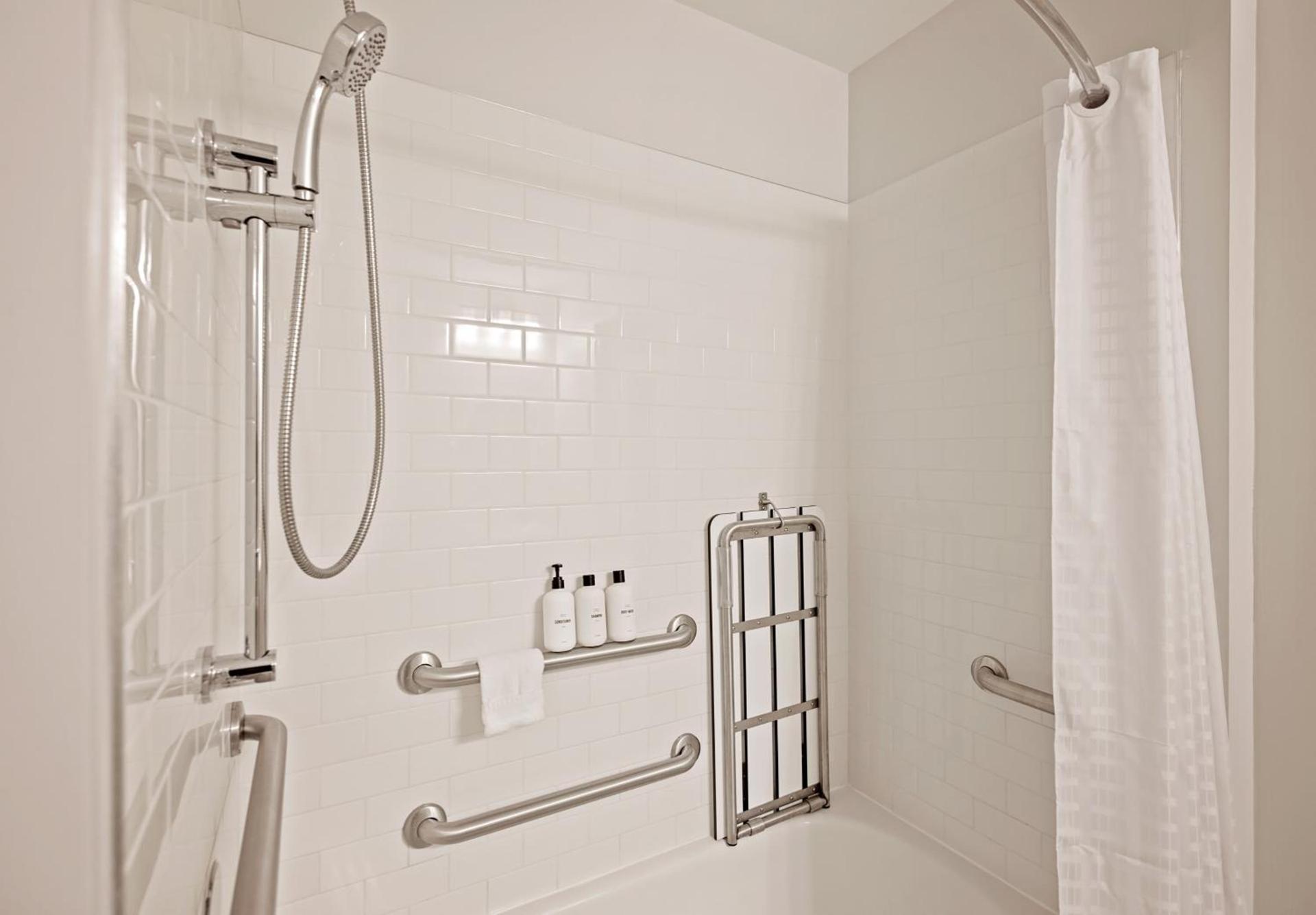 Placemakr Premier SoBro photo 78