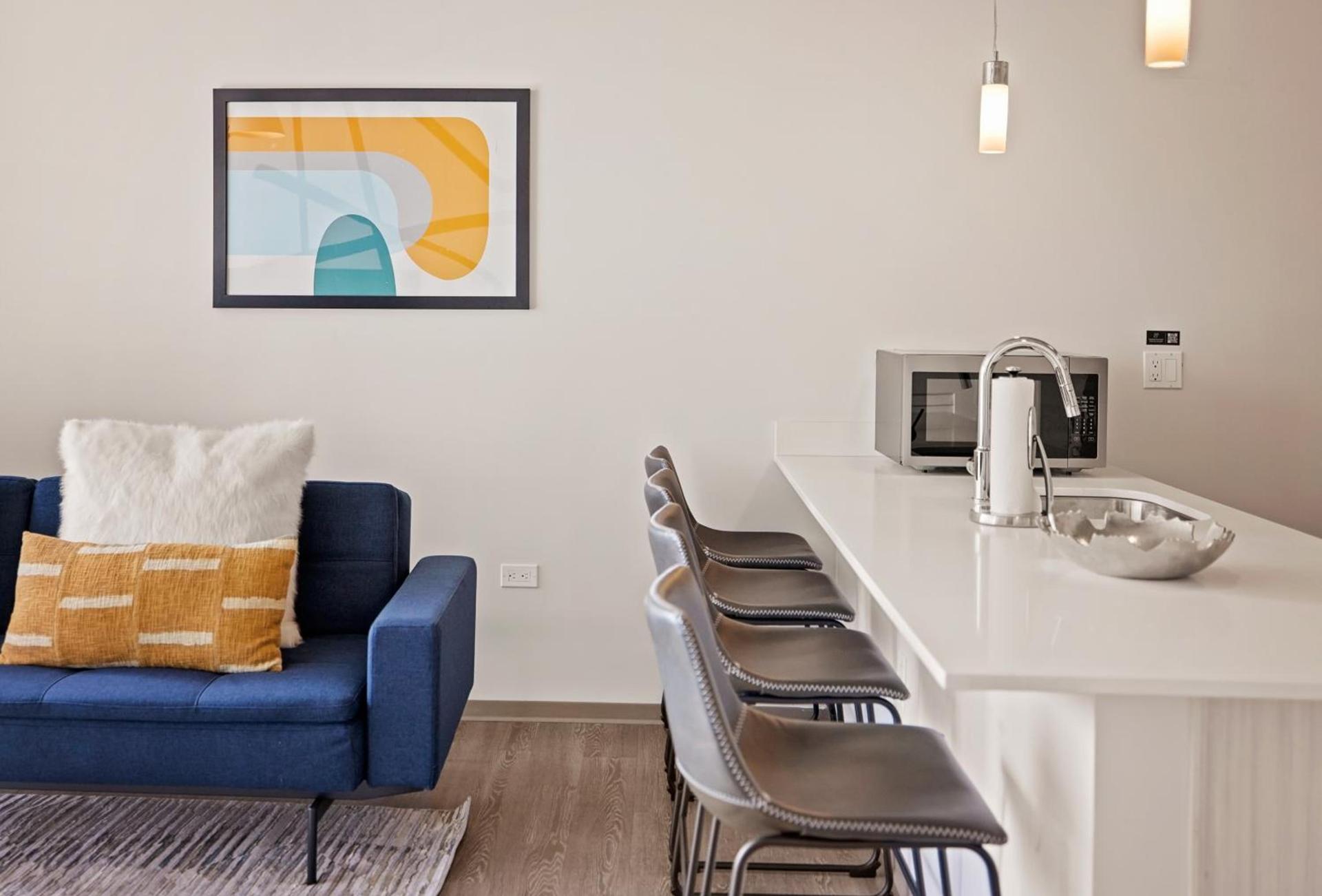 Placemakr Premier SoBro photo 81