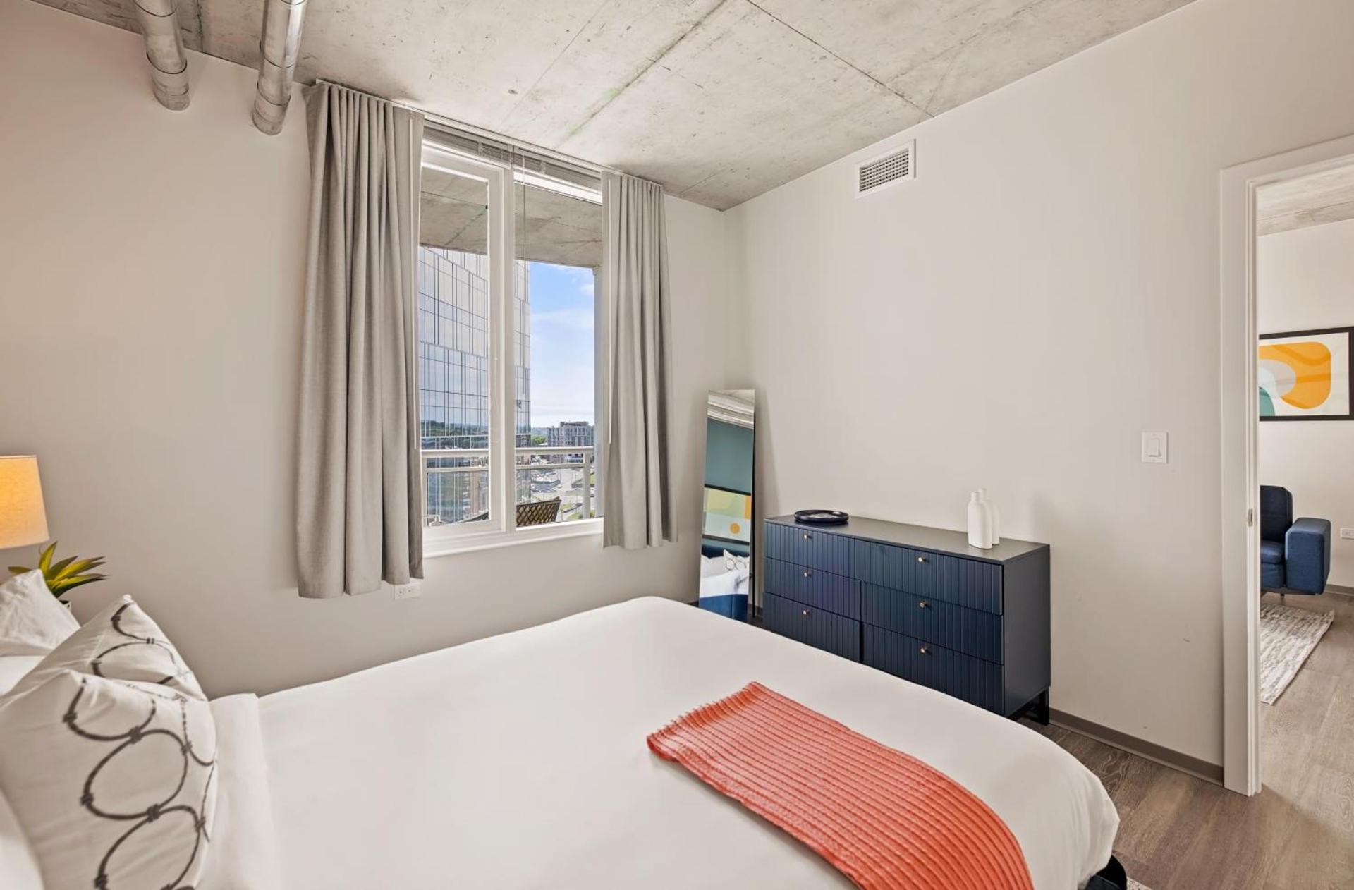 Placemakr Premier SoBro photo 83