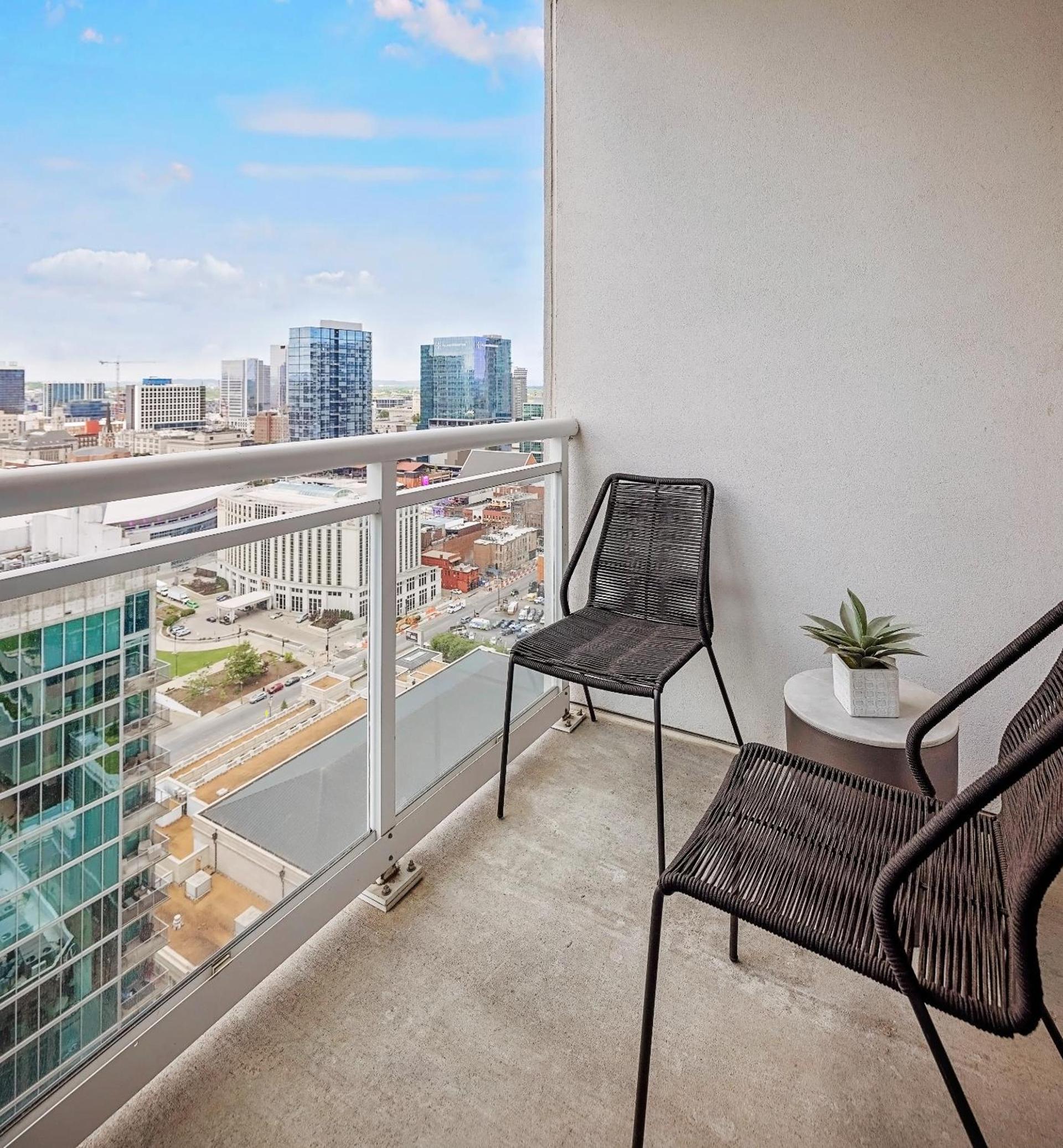 Placemakr Premier SoBro photo 94