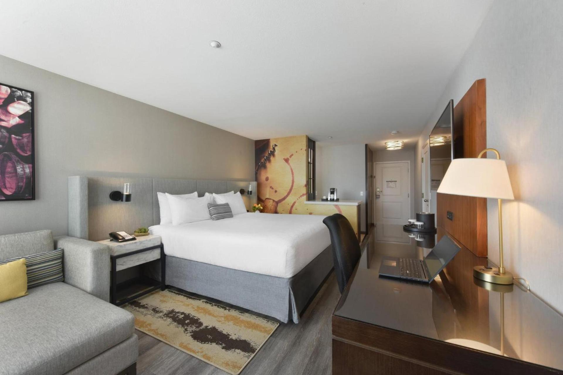 Hotel Indigo Napa Valley by IHG photo 61
