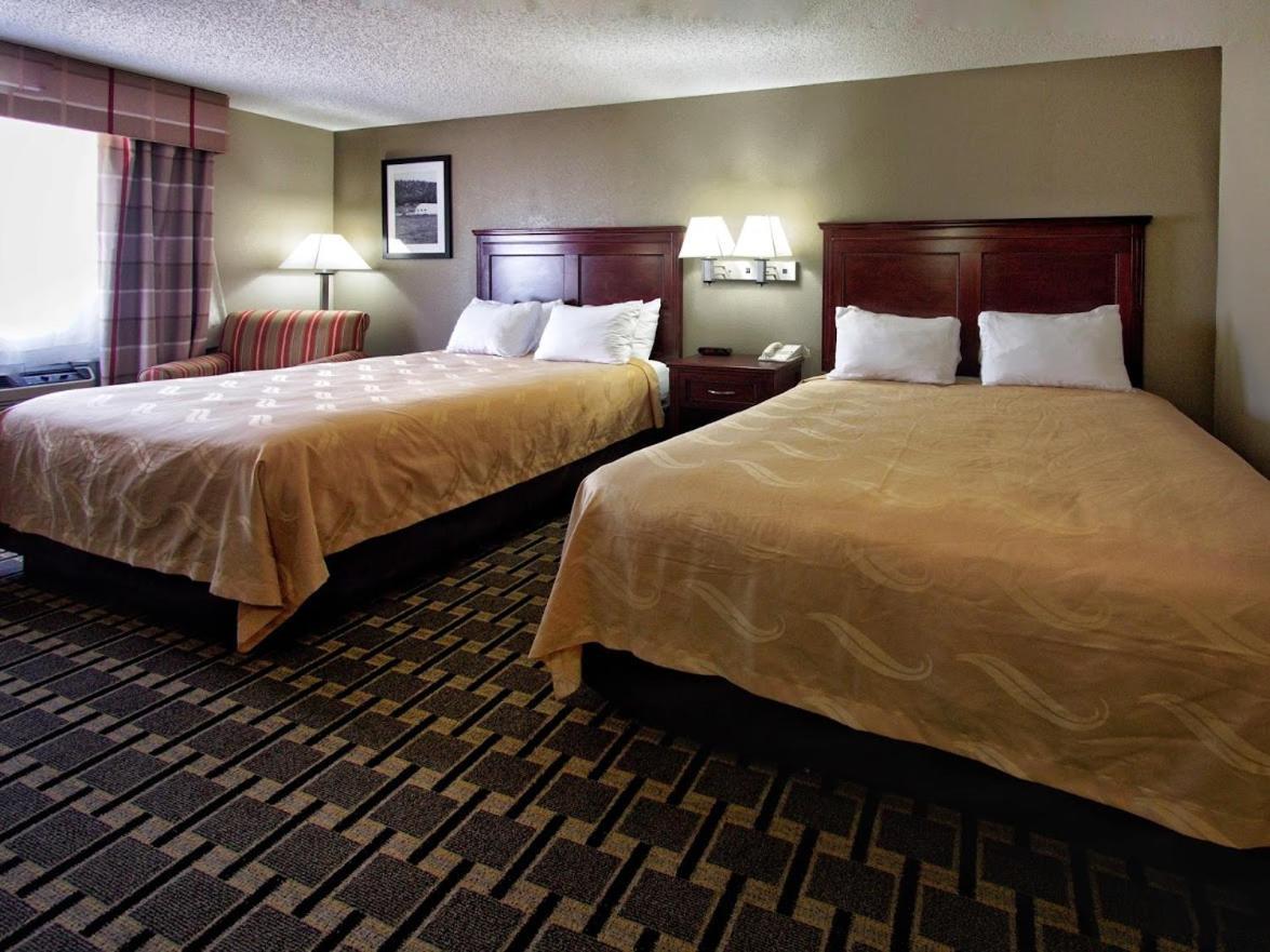 Quality Inn Moore - Oklahoma City photo 39