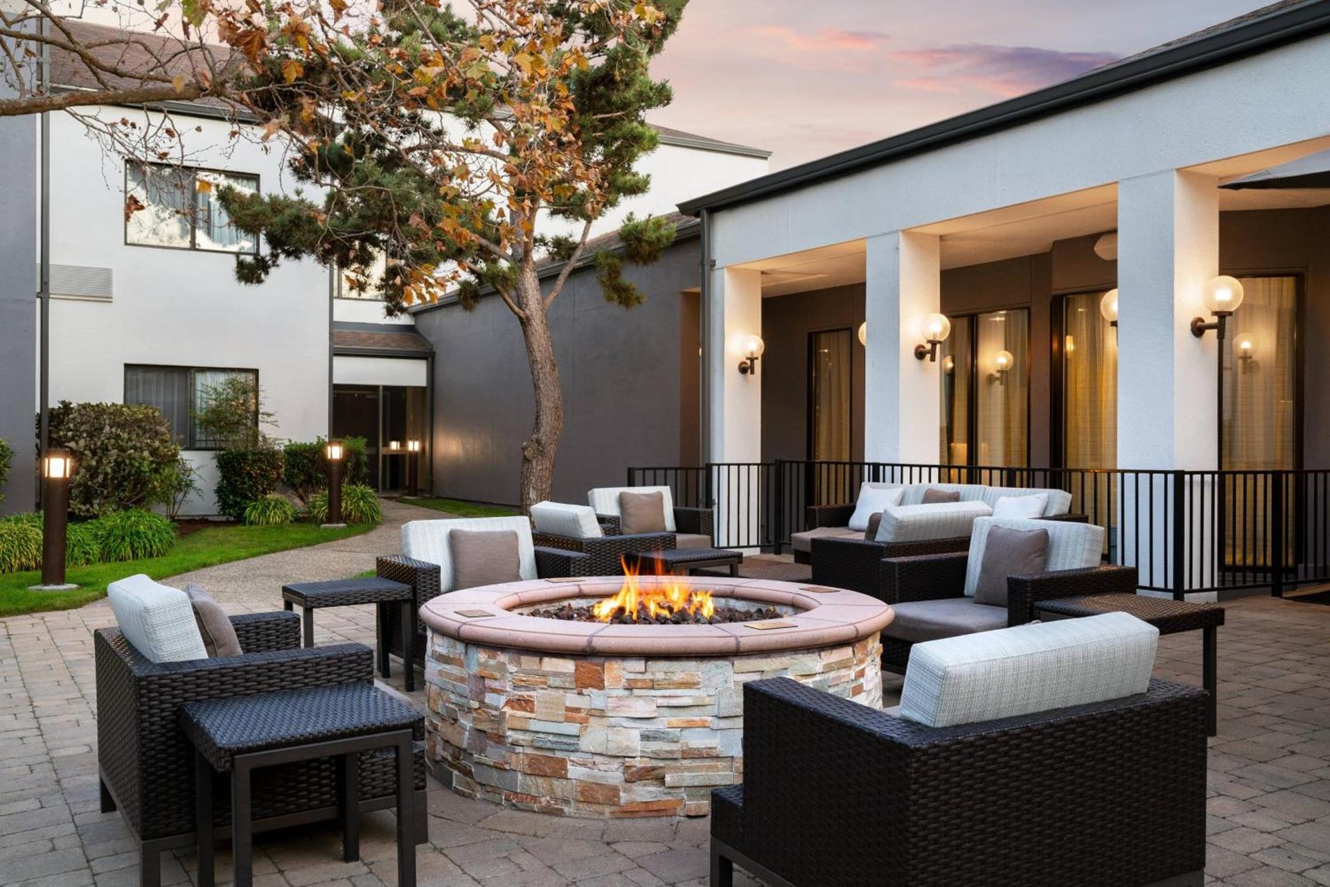 Courtyard by Marriott San Francisco Airport photo 35