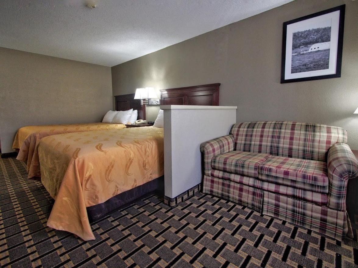 Quality Inn Moore - Oklahoma City photo 43