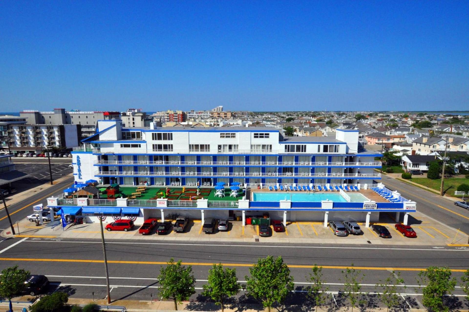 Admiral Resort Motel photo 1