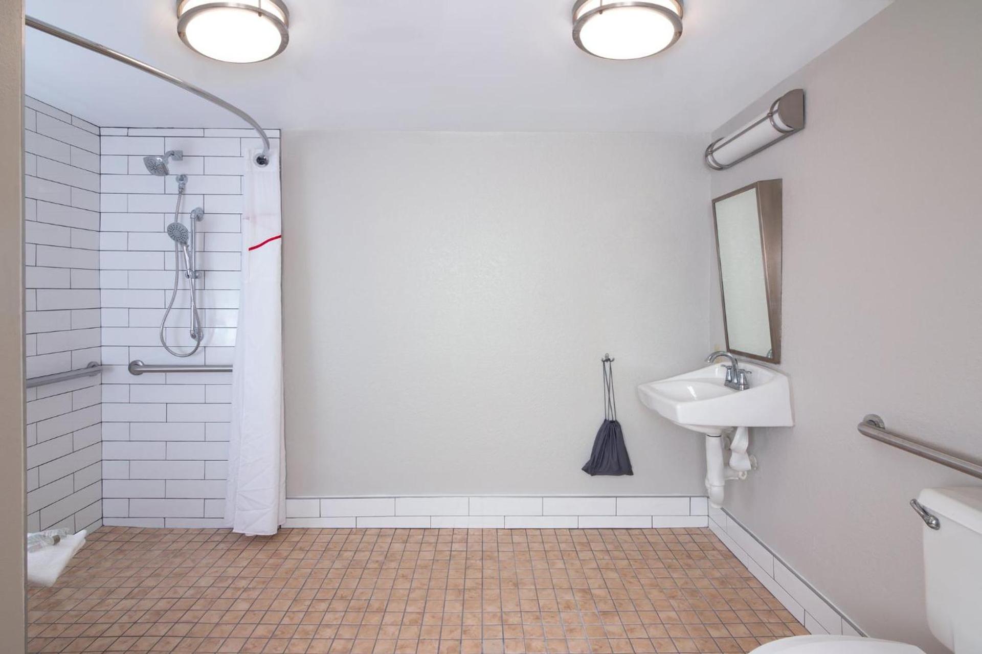 Red Roof Inn PLUS Miami Airport photo 33