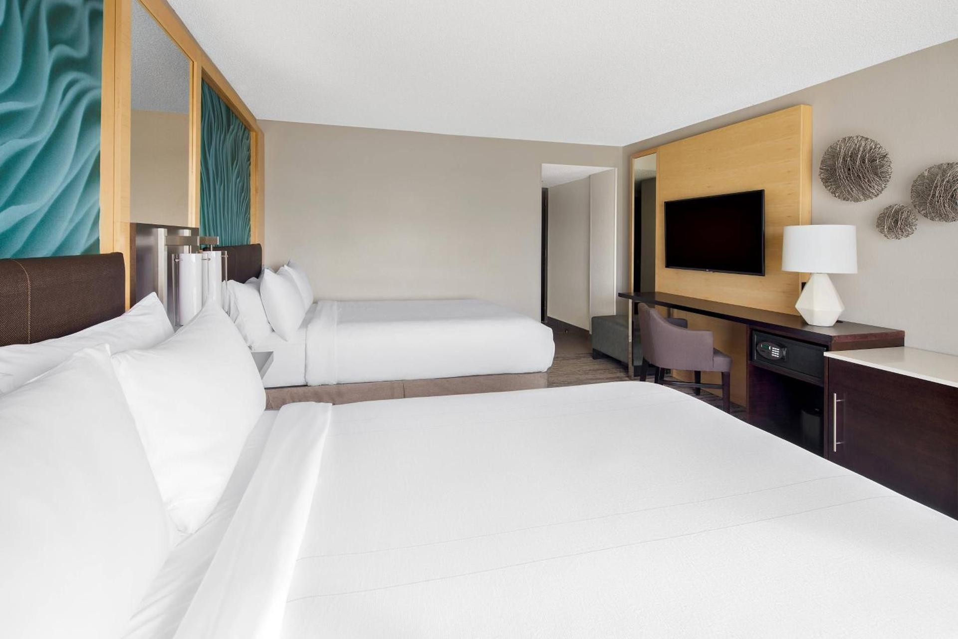 Boca Raton Marriott at Boca Center photo 9