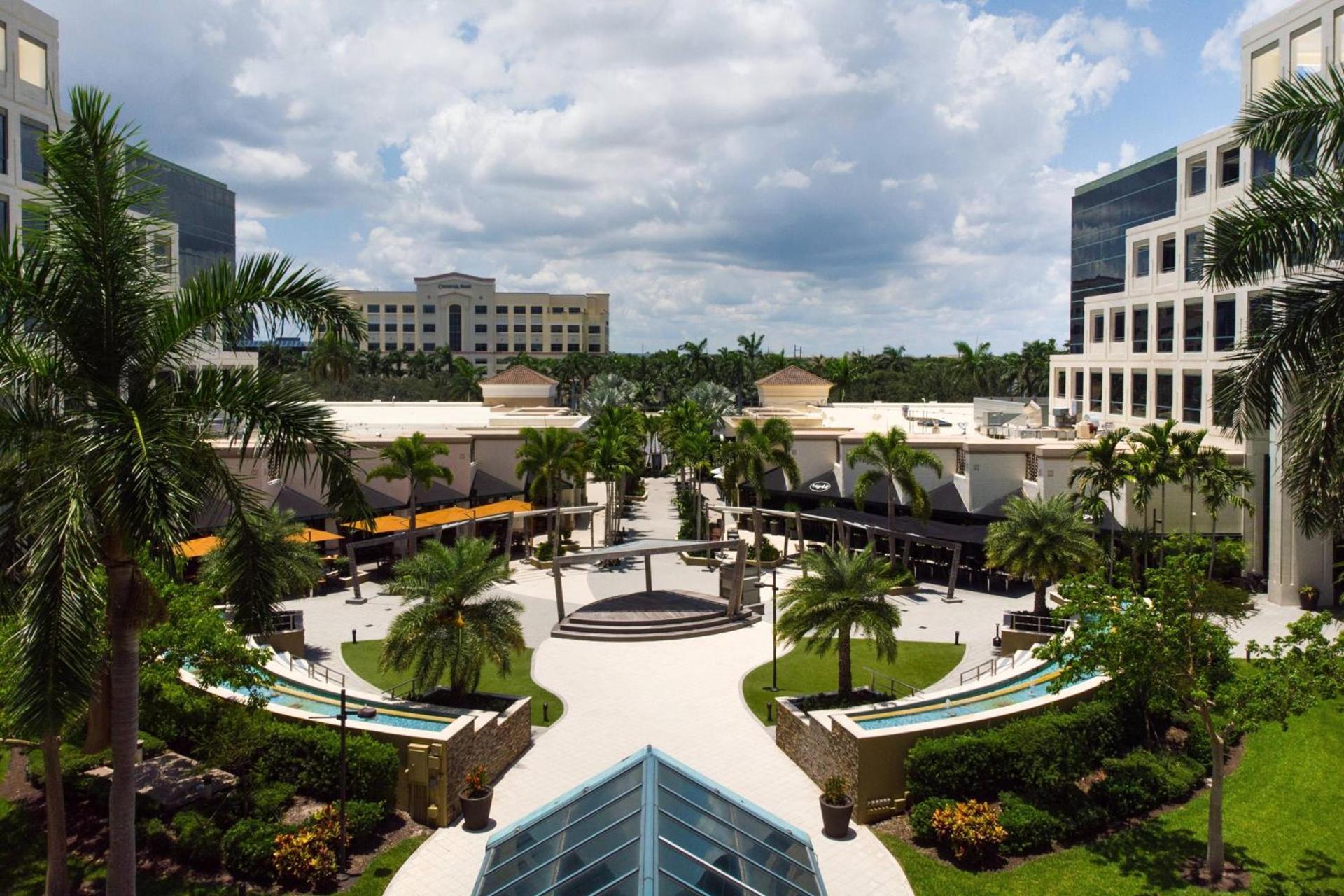 Boca Raton Marriott at Boca Center photo 17