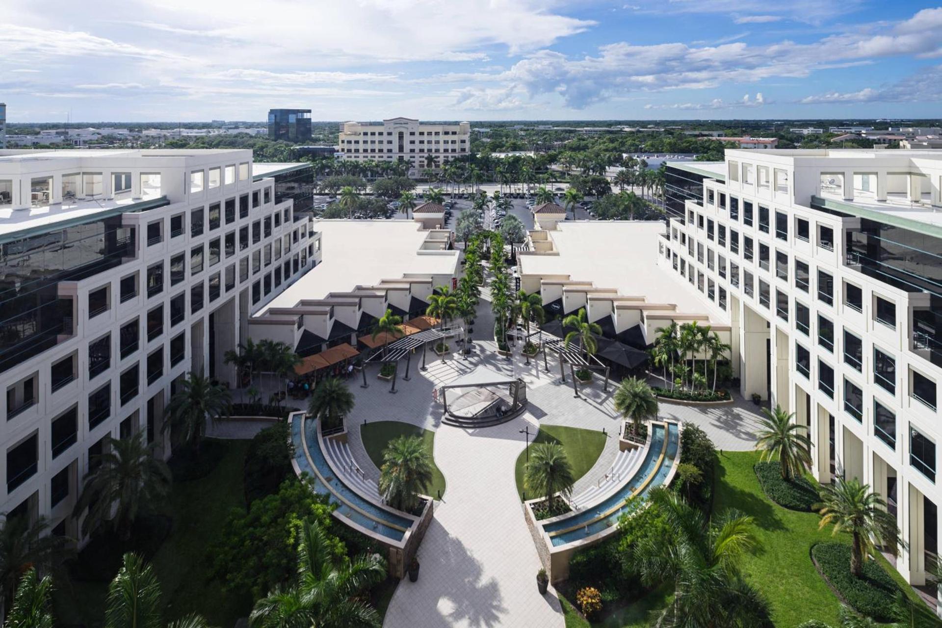 Boca Raton Marriott at Boca Center photo 18