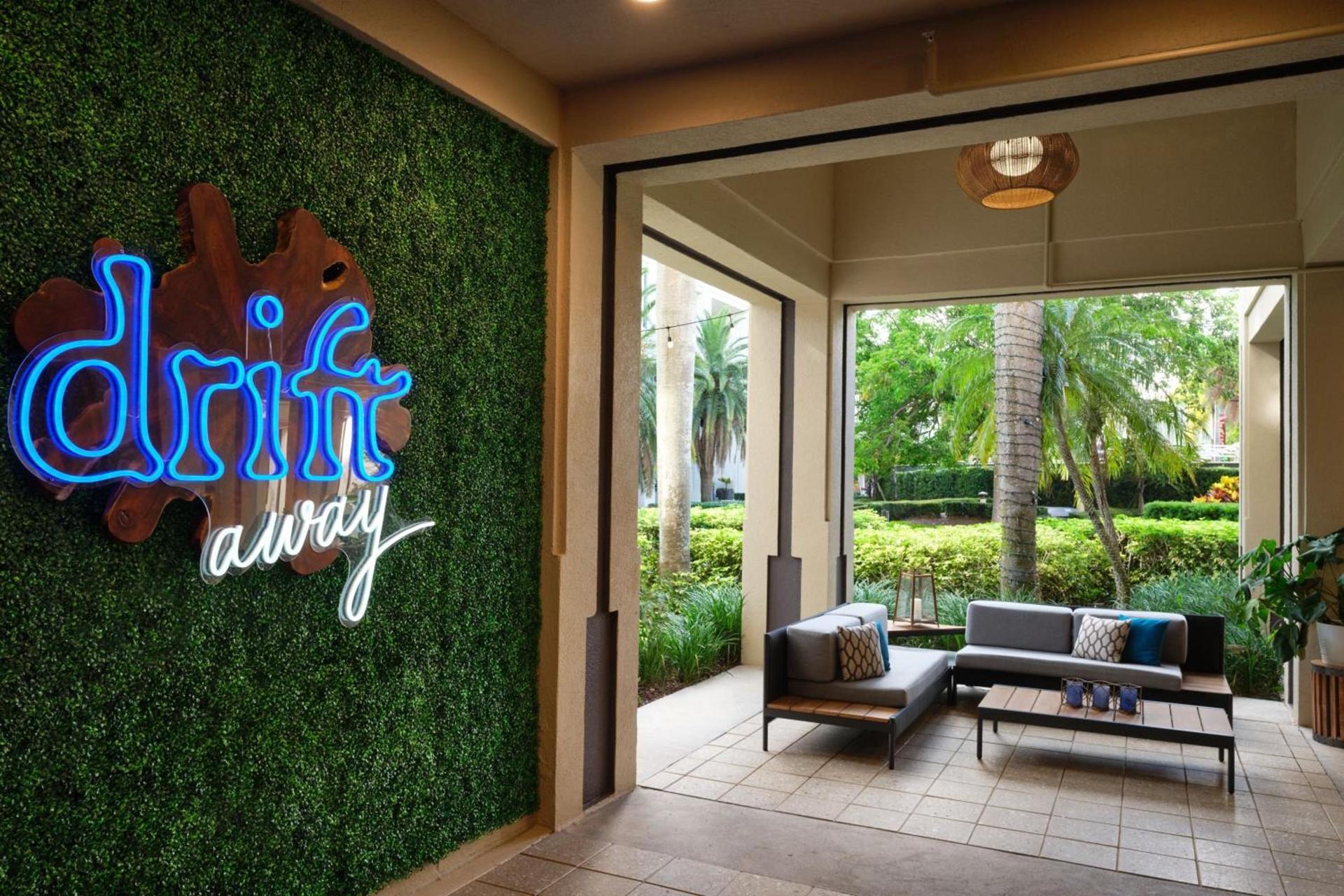 Boca Raton Marriott at Boca Center photo 40