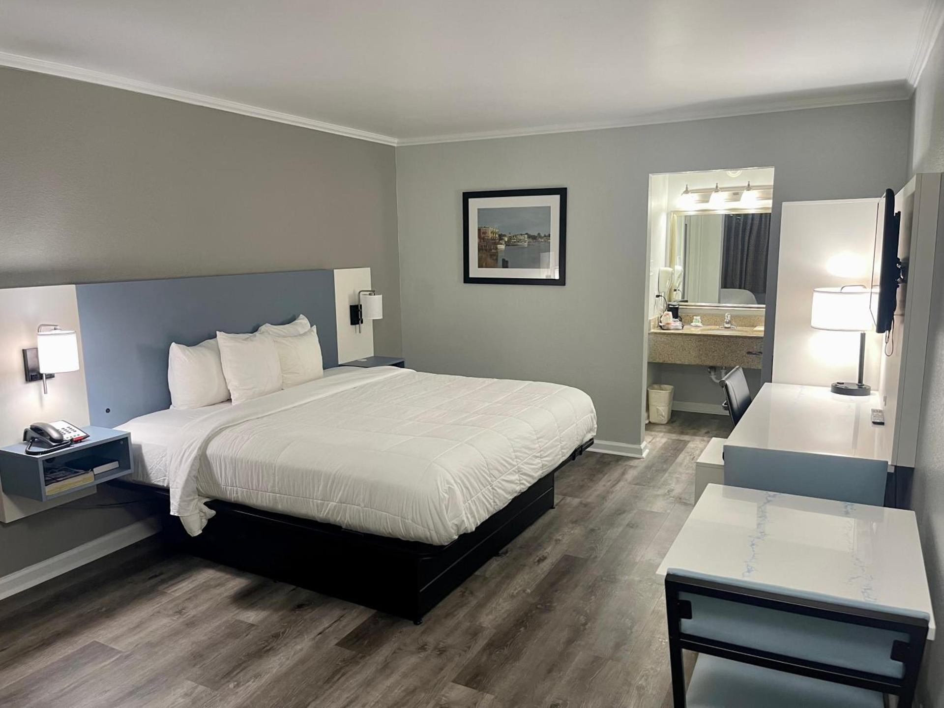 Quality Inn & Suites Georgetown photo 25