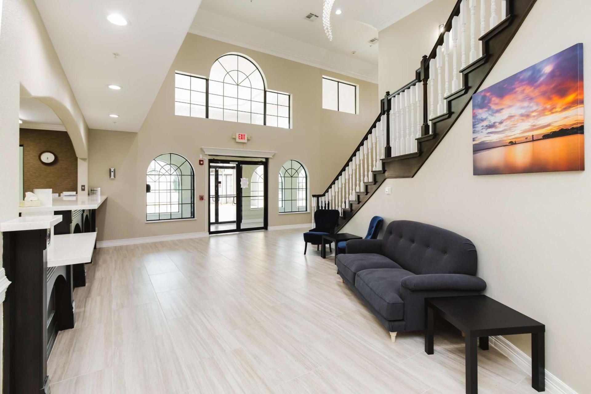 SureStay Studio by Best Western Conroe Downtown photo 12