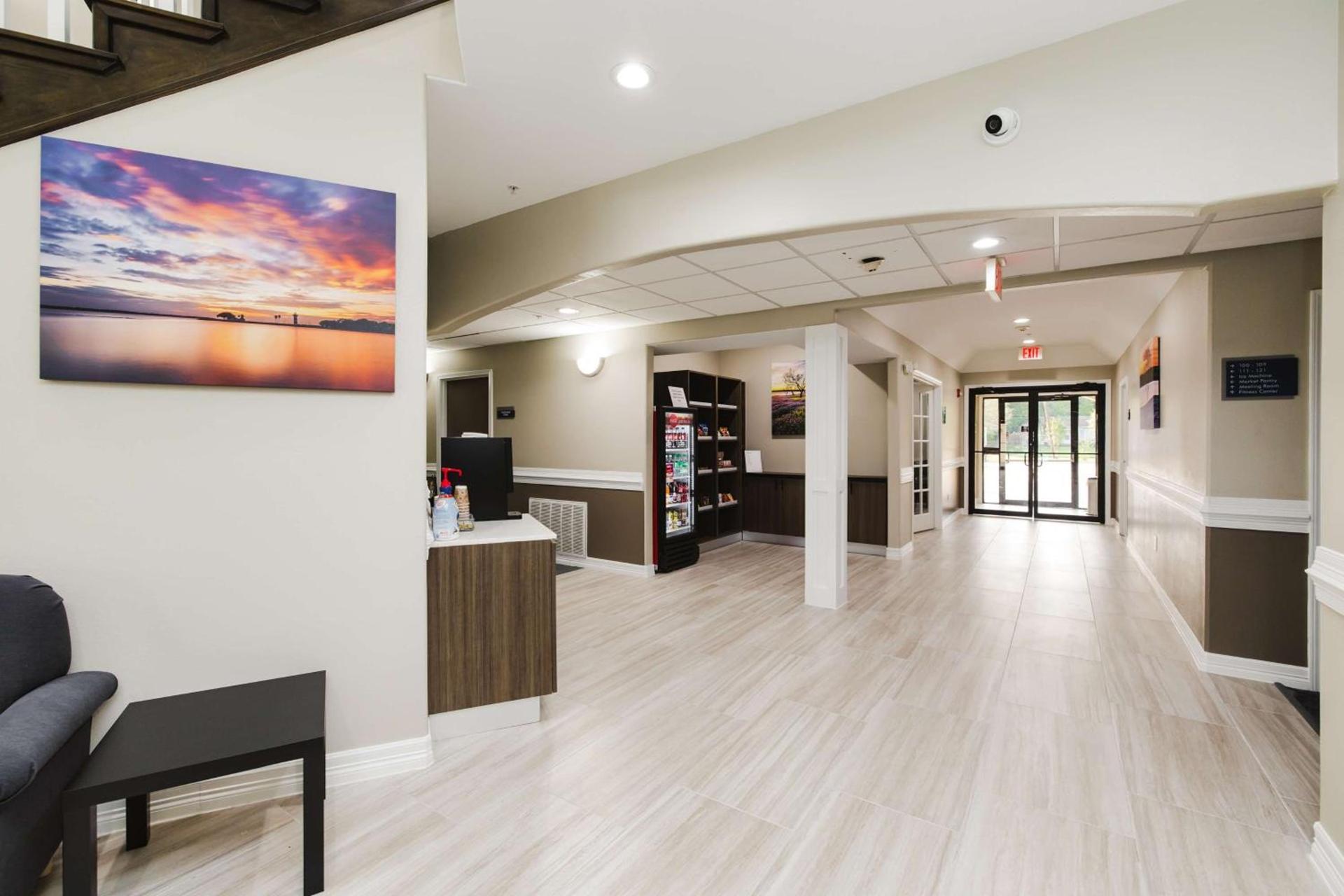 SureStay Studio by Best Western Conroe Downtown photo 14