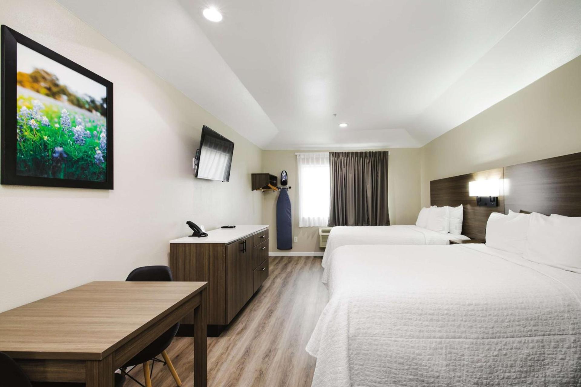 SureStay Studio by Best Western Conroe Downtown photo 25