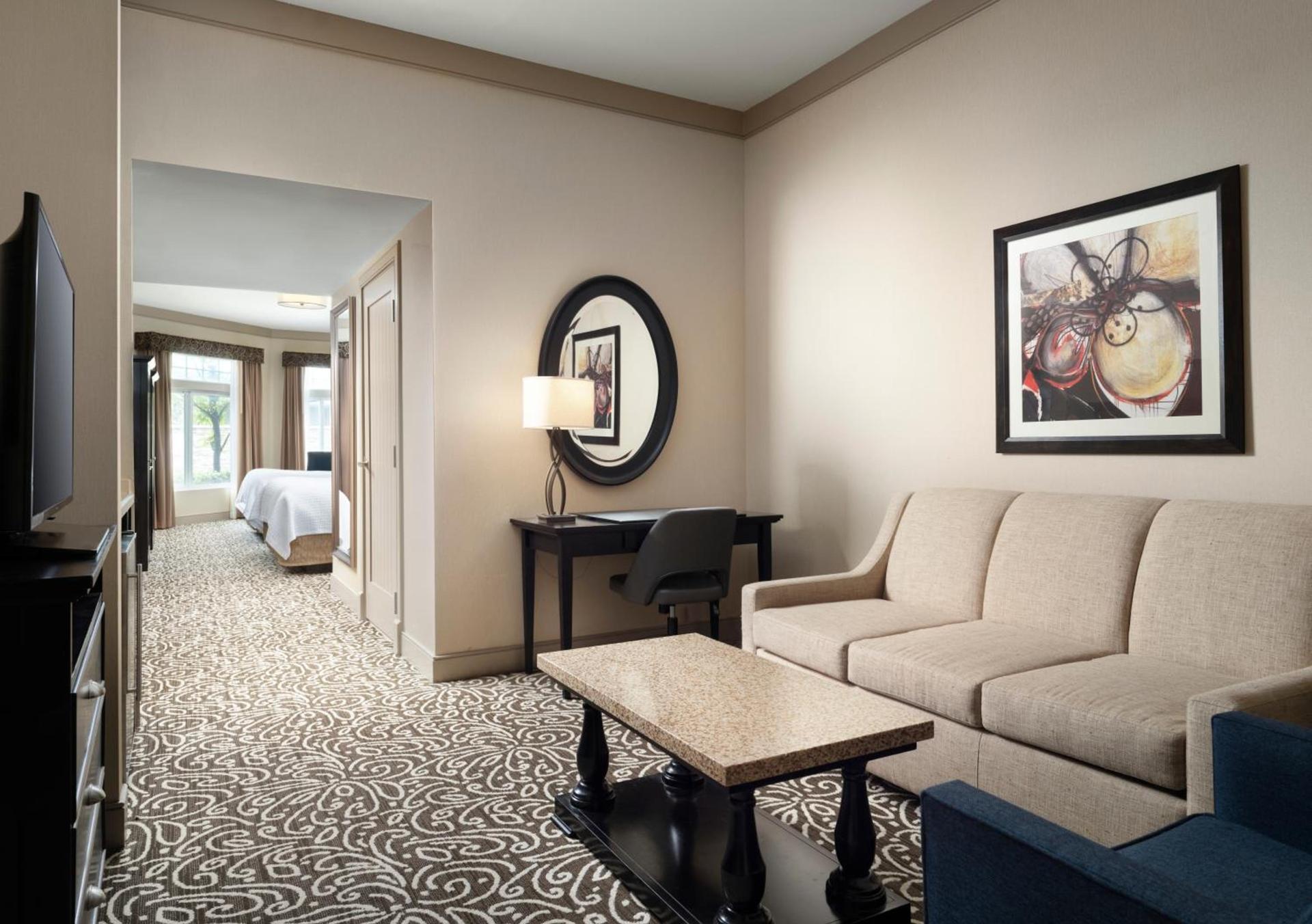West Inn & Suites photo 18