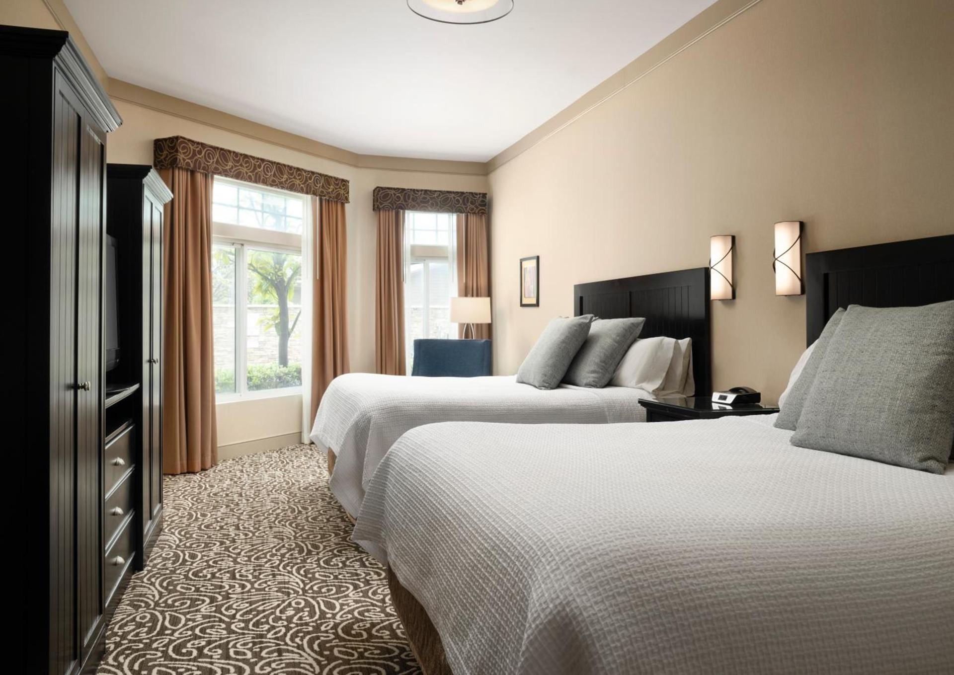 West Inn & Suites photo 4
