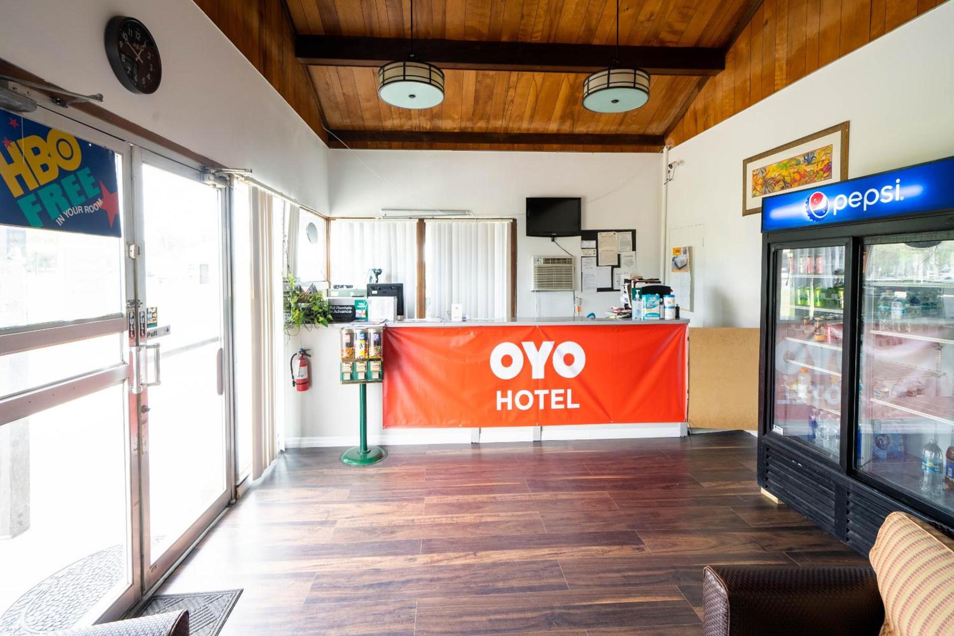 OYO Hotel Ocala, FL I-75 photo 13