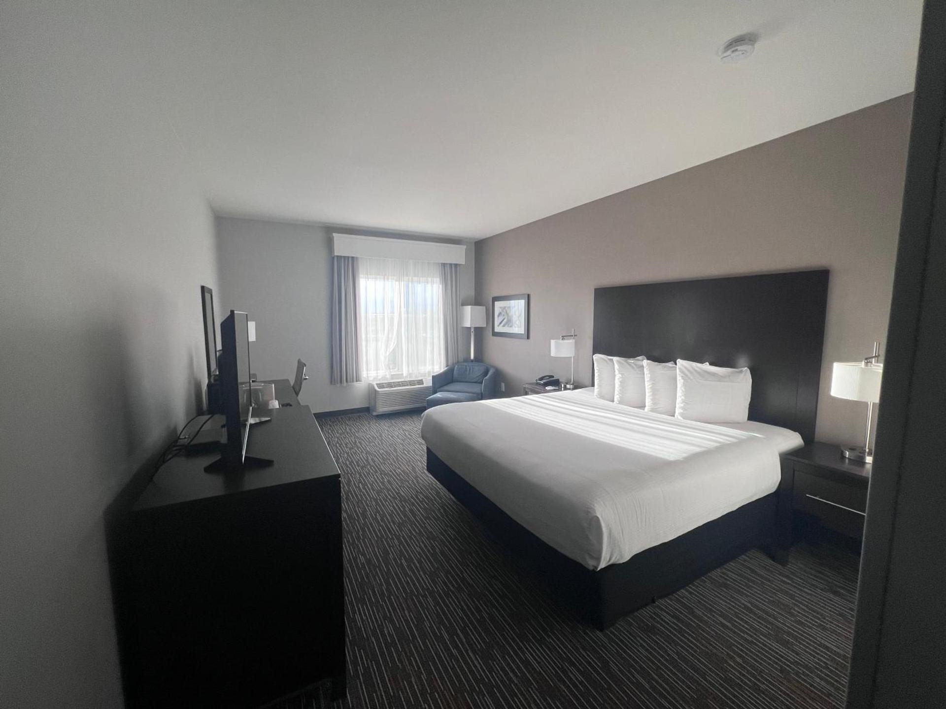 Wingate by Wyndham Loveland Johnstown photo 88