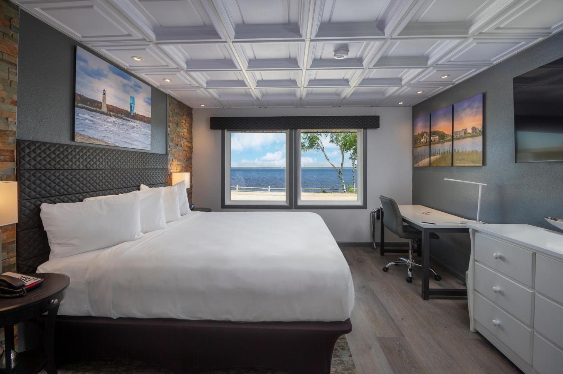 Terrace Bay Hotel - Lakefront photo 26