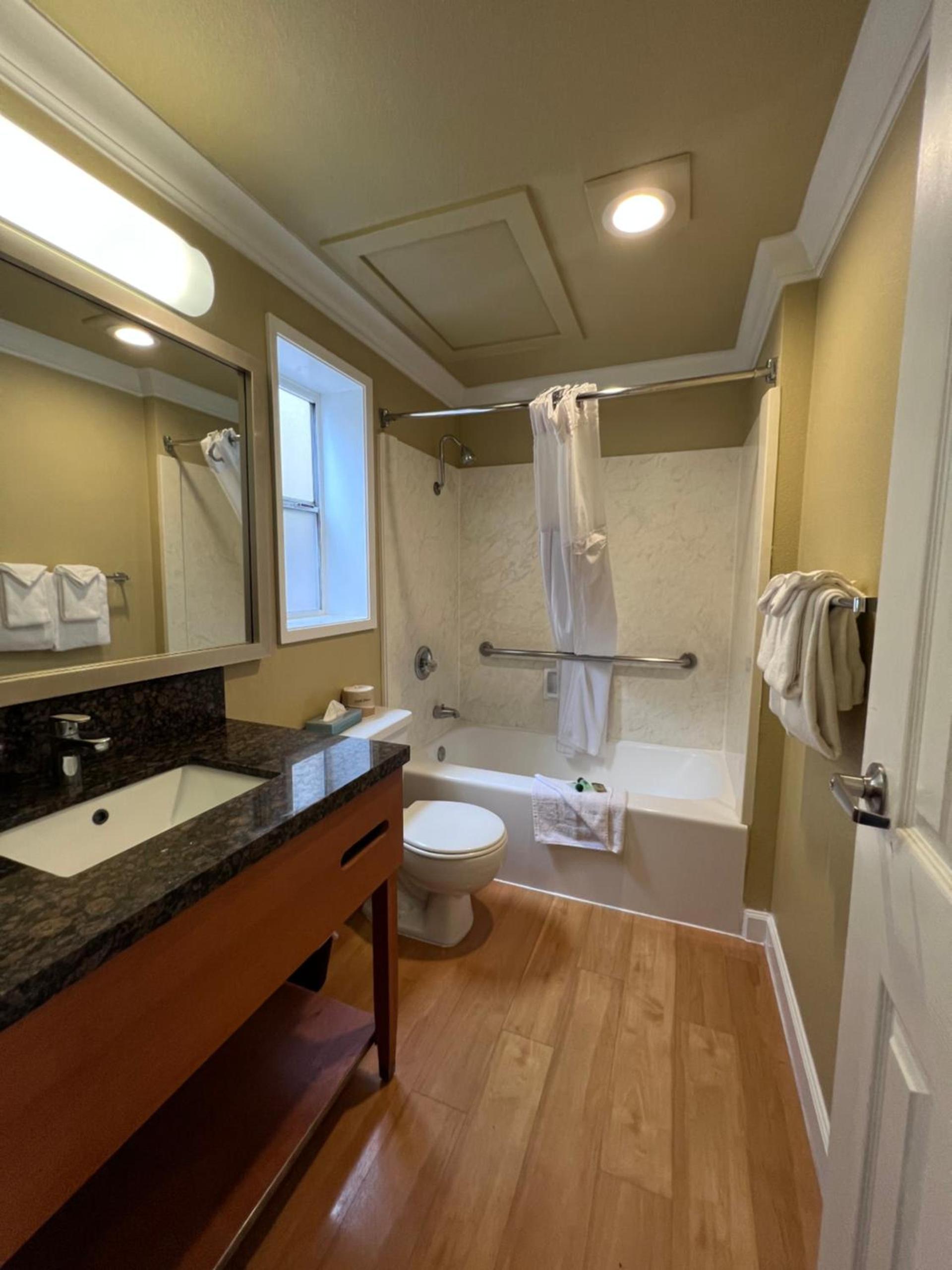 Inn at San Luis Obispo photo 6