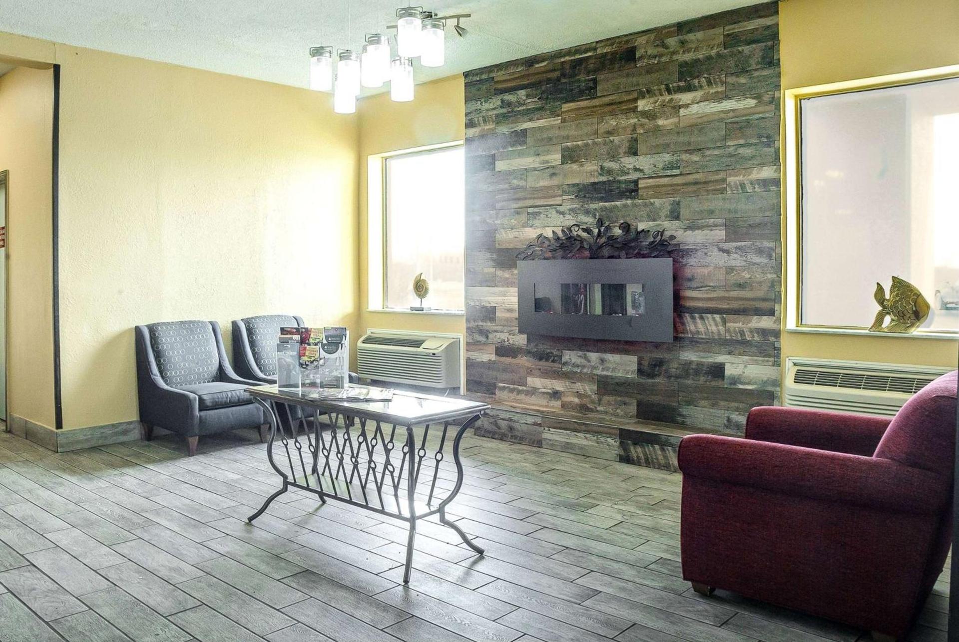 Super 8 by Wyndham Indianapolis South photo 7