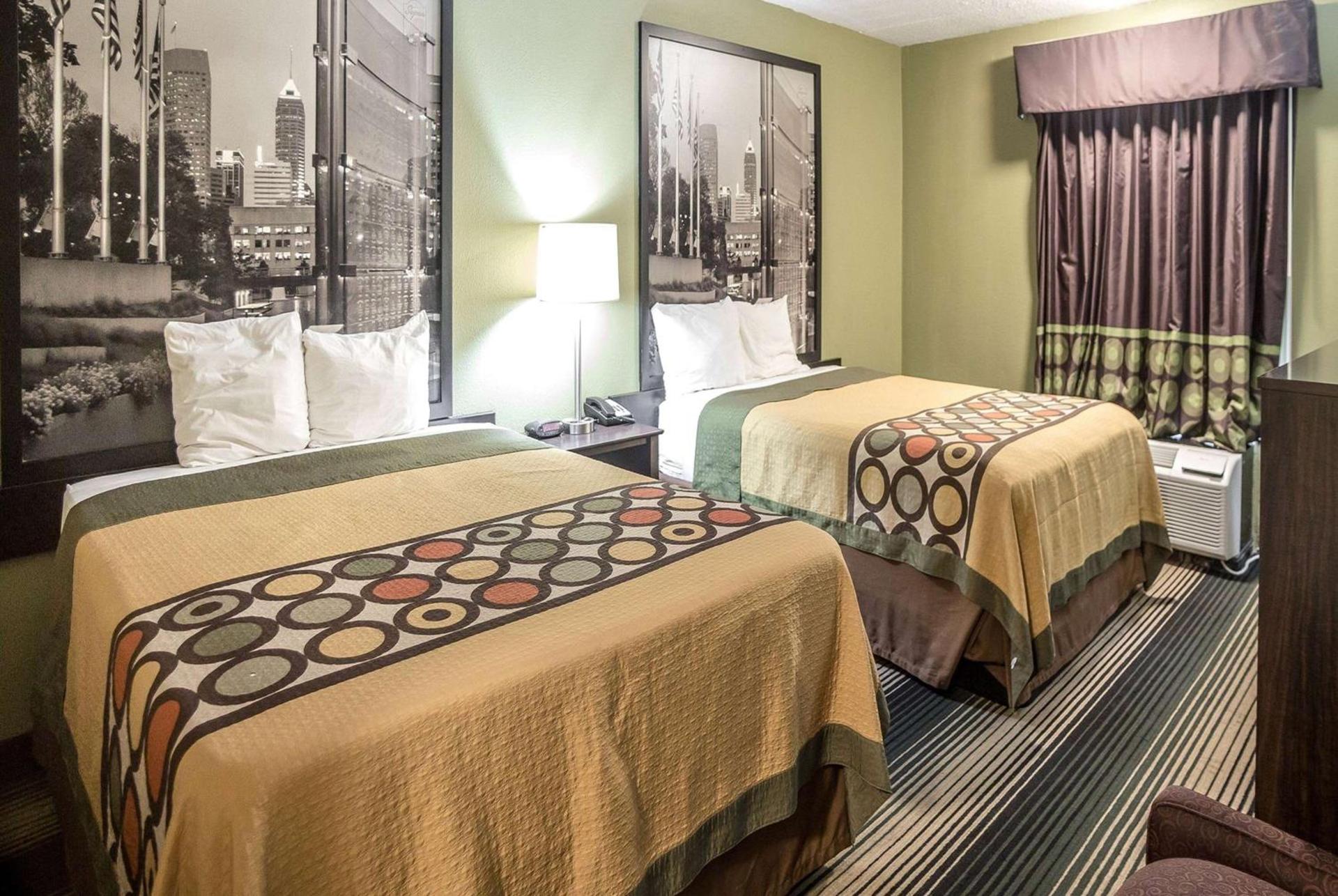 Super 8 by Wyndham Indianapolis South photo 12