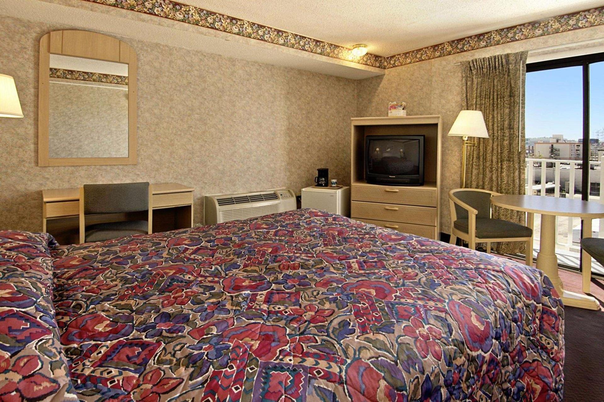 Super 8 by Wyndham Atlantic City photo 15