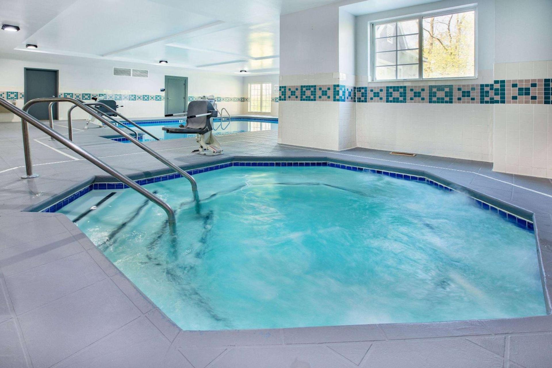 Microtel Inn by Wyndham Beckley photo 7