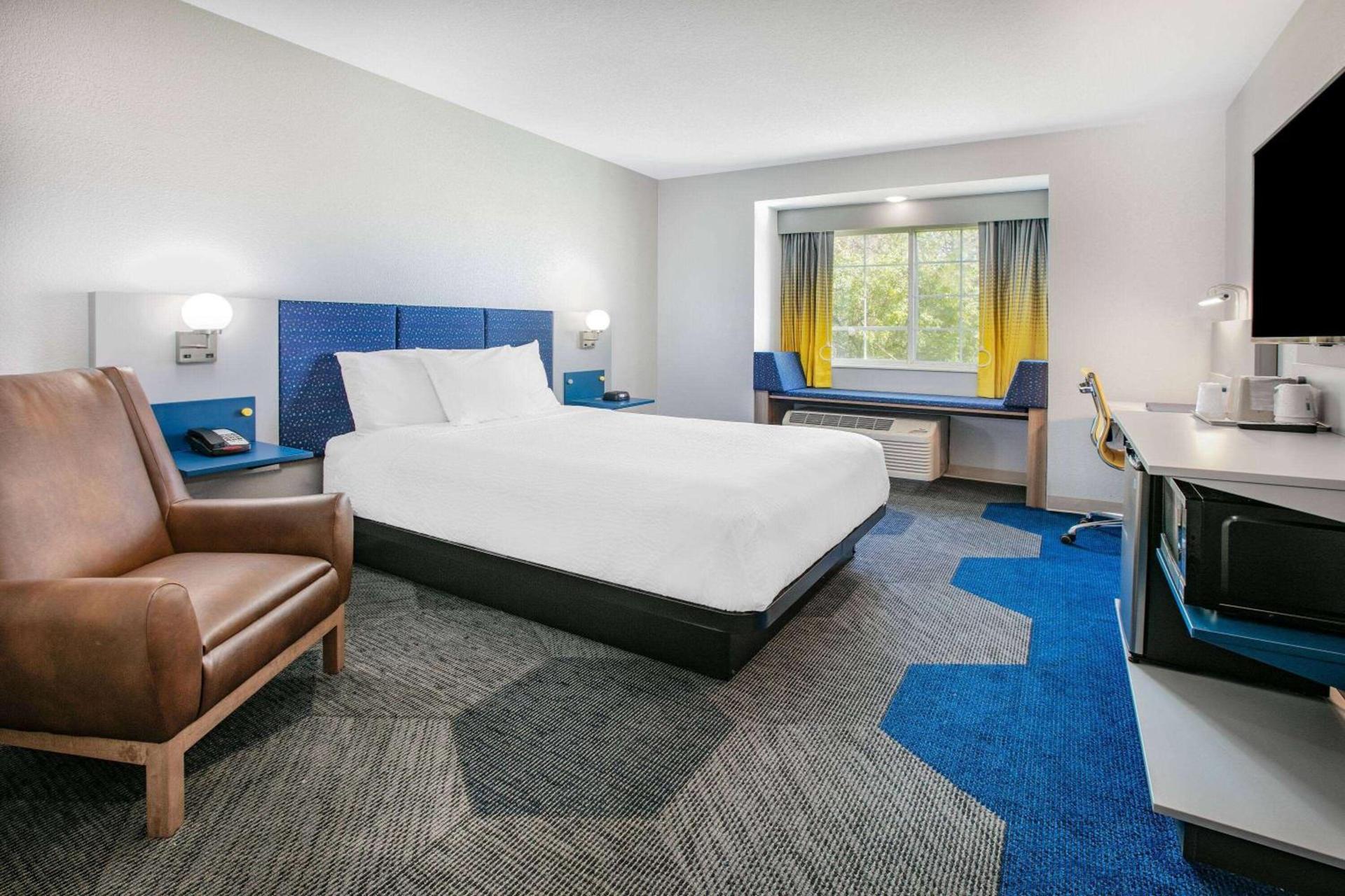 Microtel Inn by Wyndham Beckley photo 13