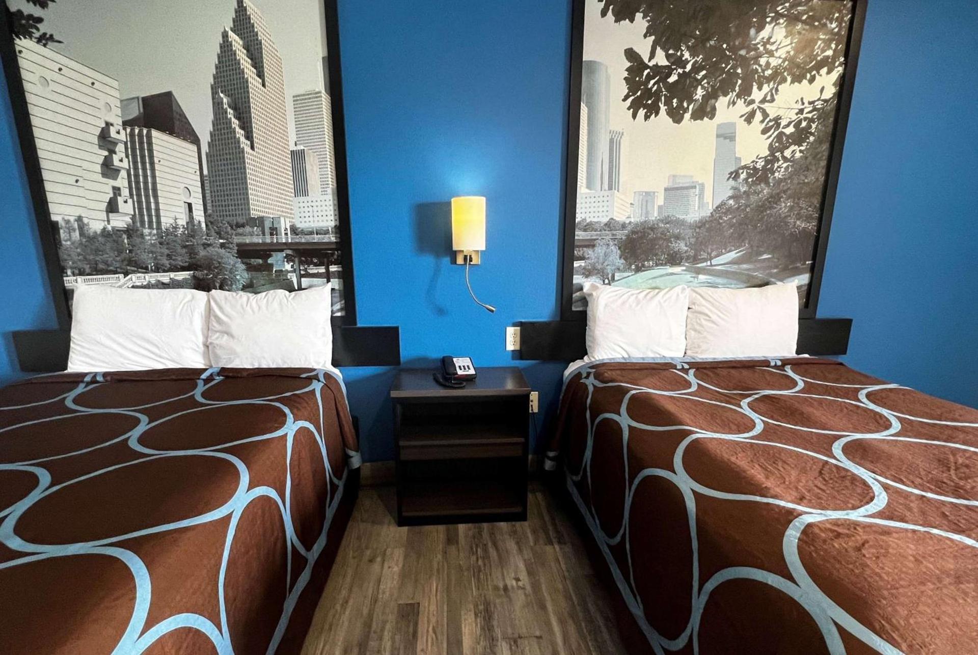 Crystal Inn Houston North I-45 photo 17