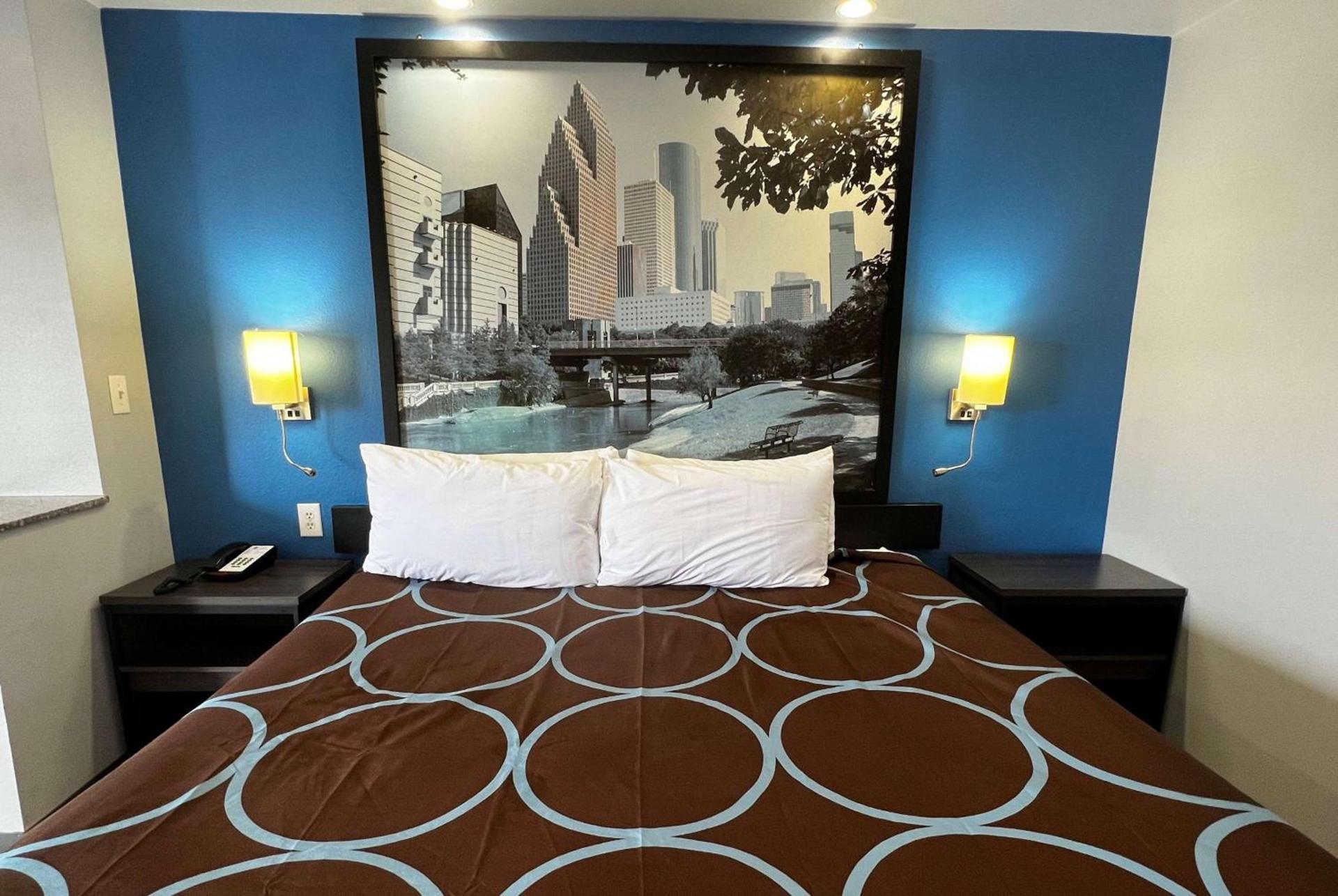 Crystal Inn Houston North I-45 photo 19