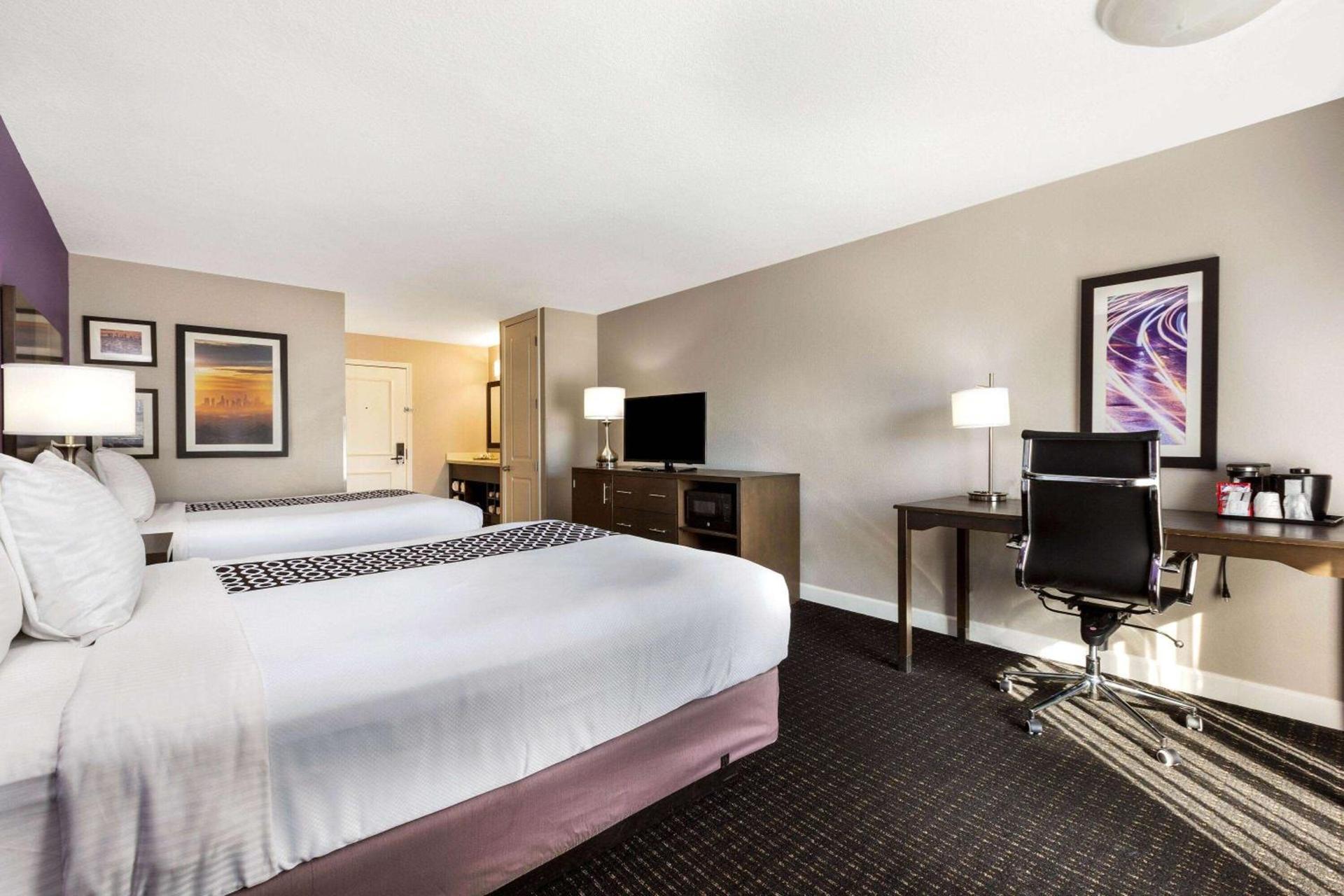 La Quinta by Wyndham Pomona photo 13