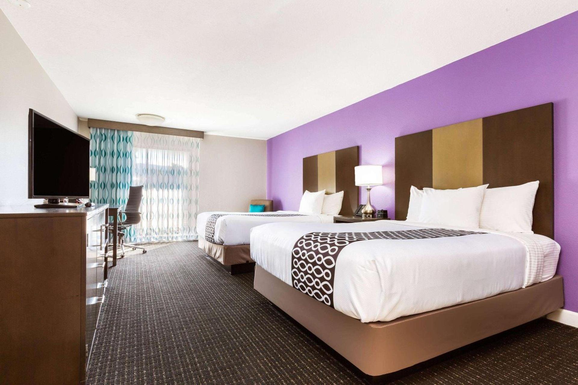 La Quinta by Wyndham Pomona photo 12