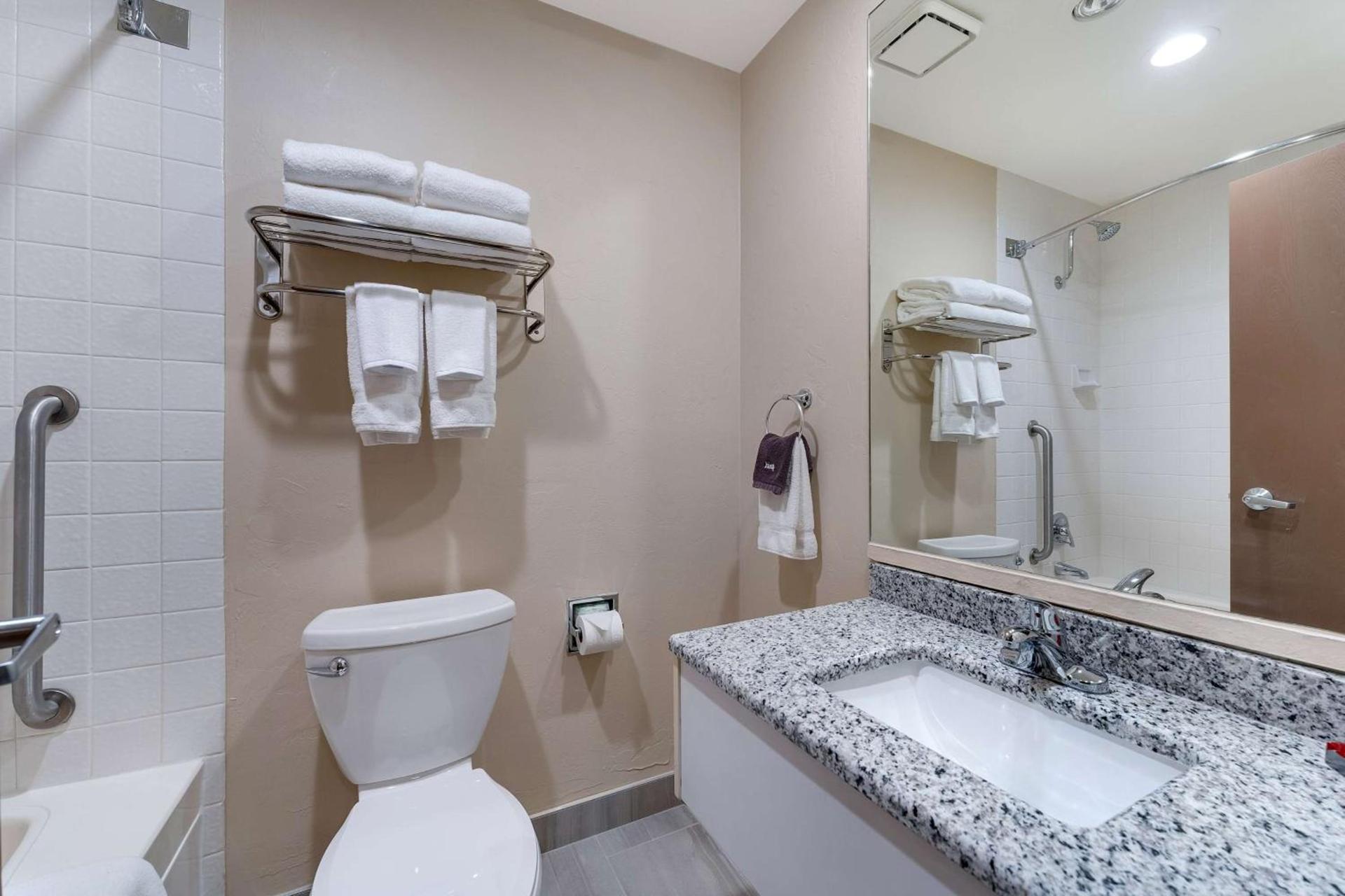 SureStay Plus Hotel by Best Western Price photo 40