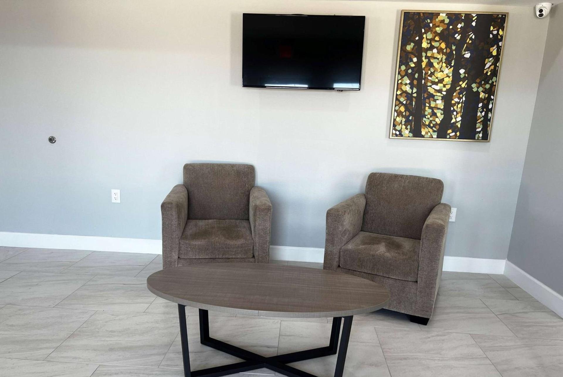 Baymont by Wyndham Freeport Texas photo 8