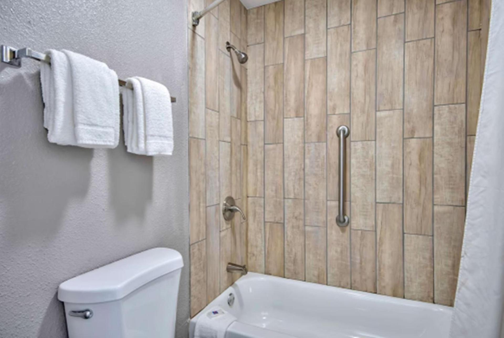 Motel 6 Texarkana, TX photo 35