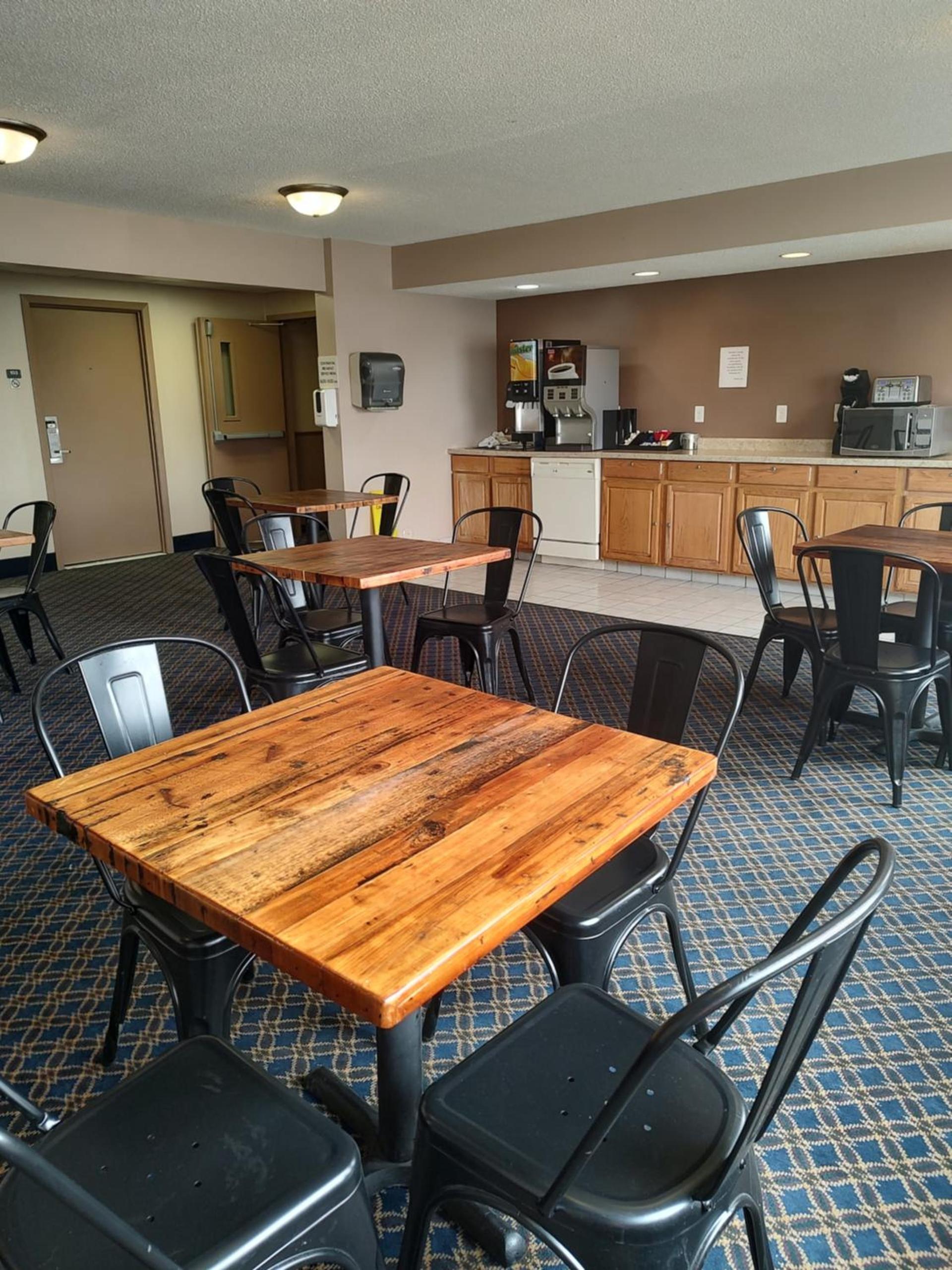 Rodeway Inn photo 39