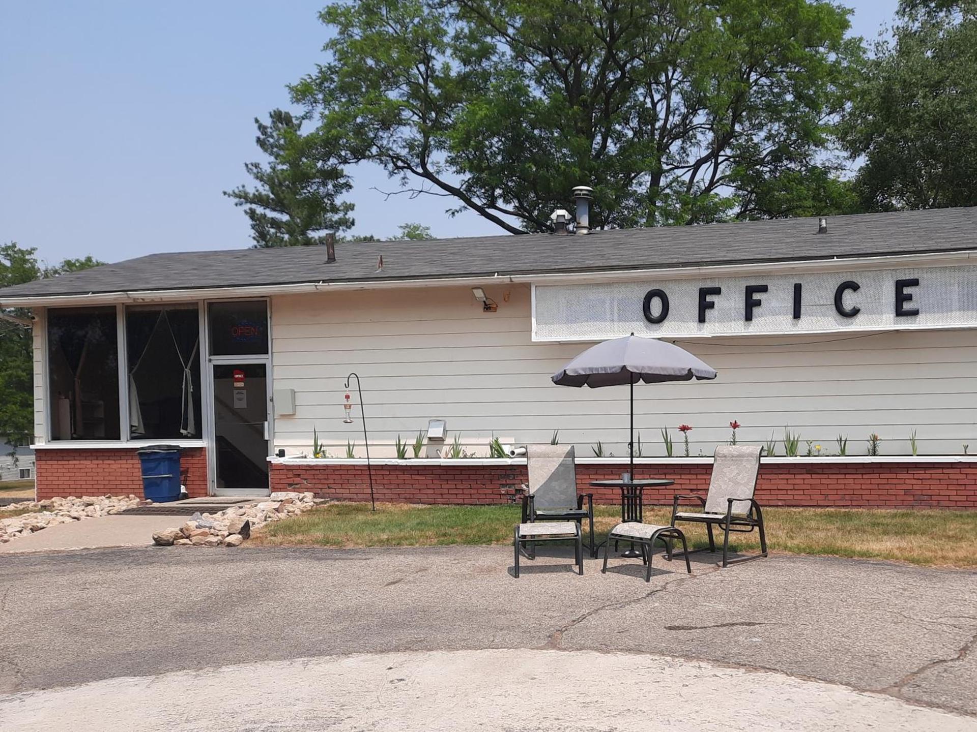 Motel Reedsburg photo 2