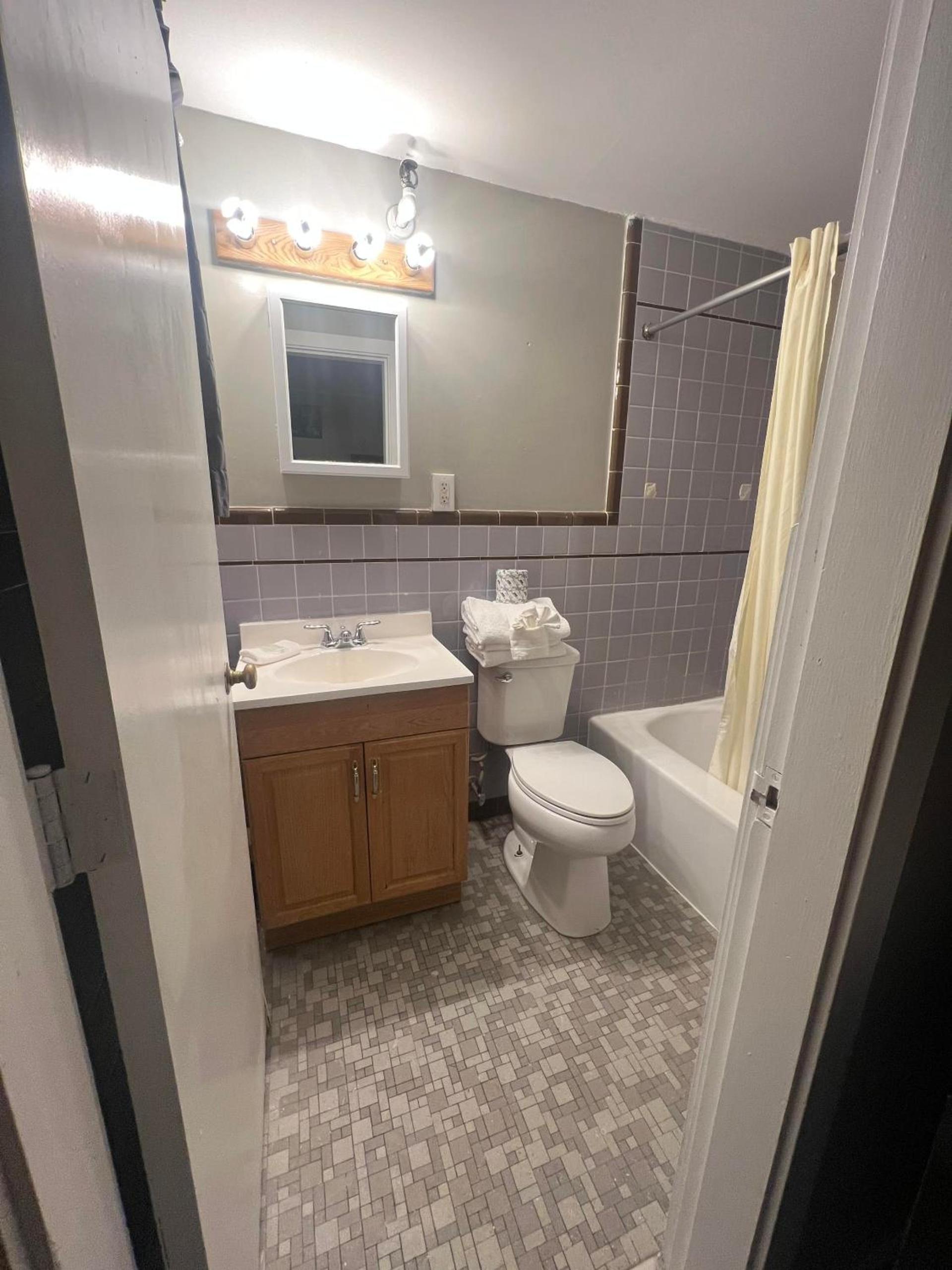 Vacationland Inn & Suites photo 4