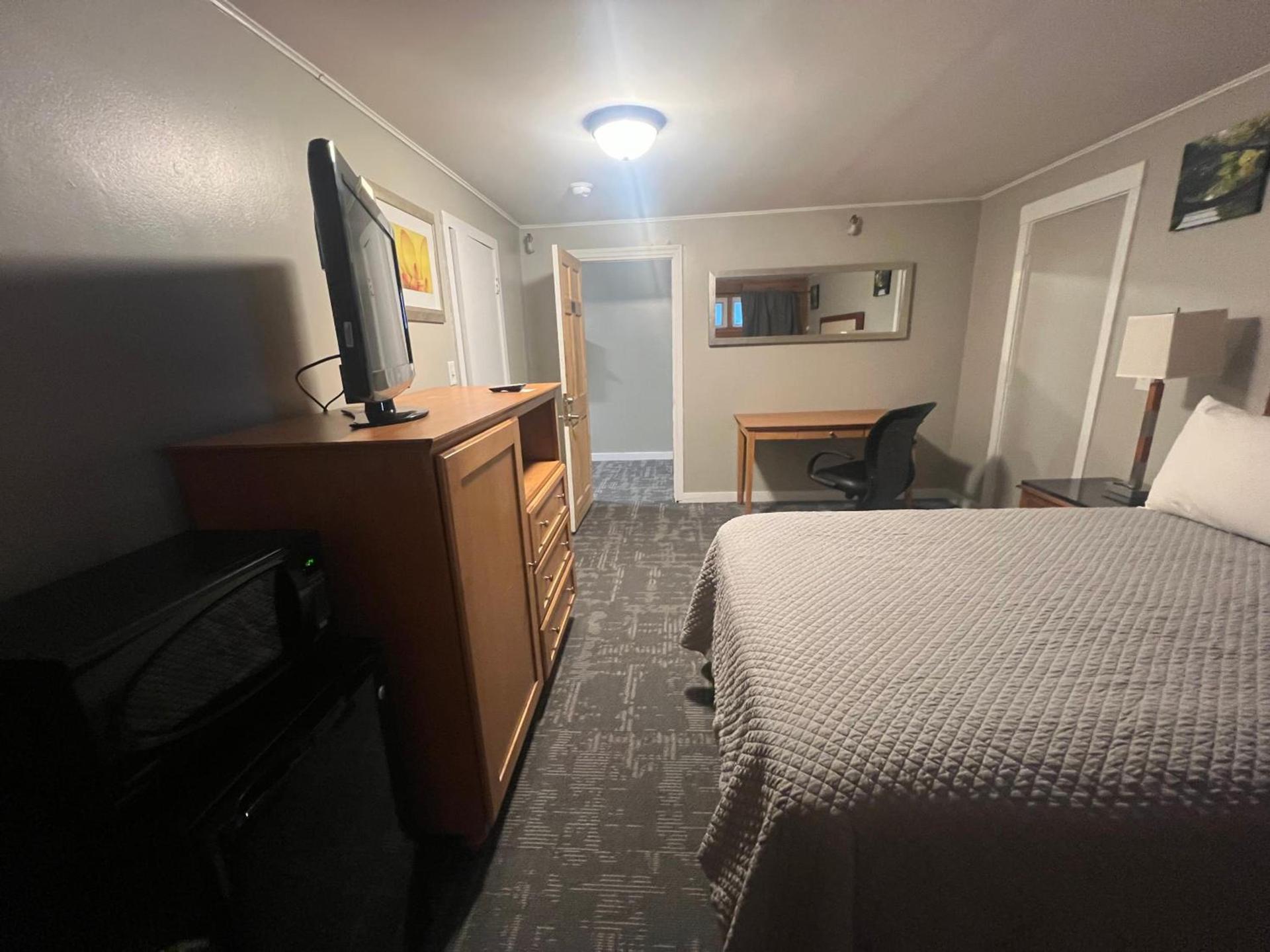 Vacationland Inn & Suites photo 8